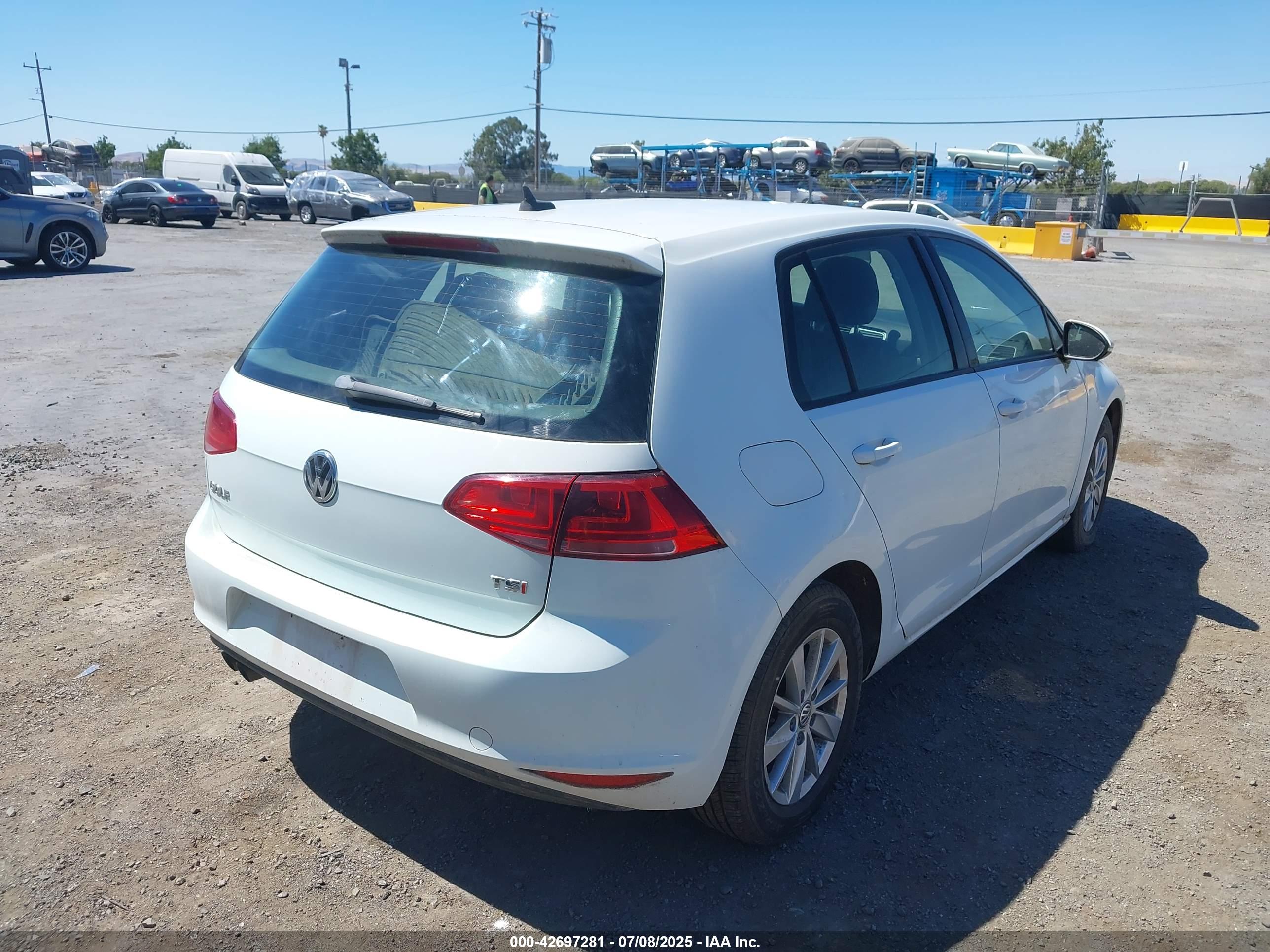 VOLKSWAGEN GOLF image 4