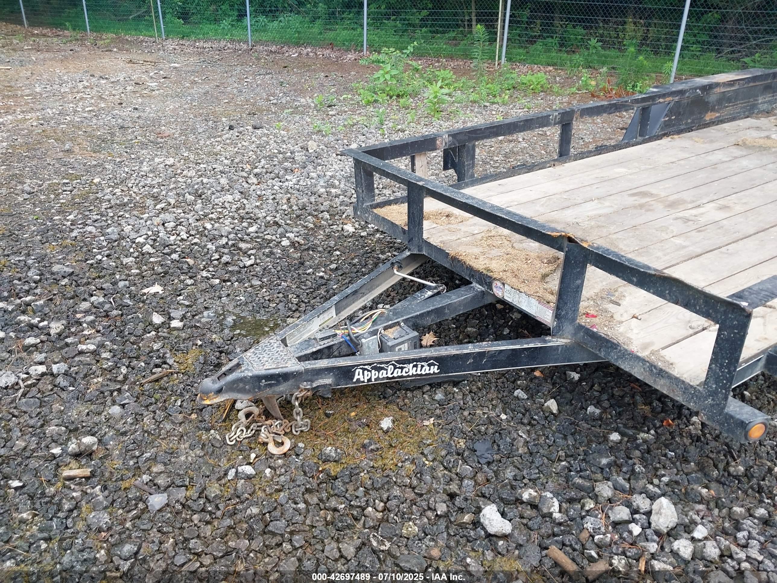 TRAILER LANDSCAPE image 10