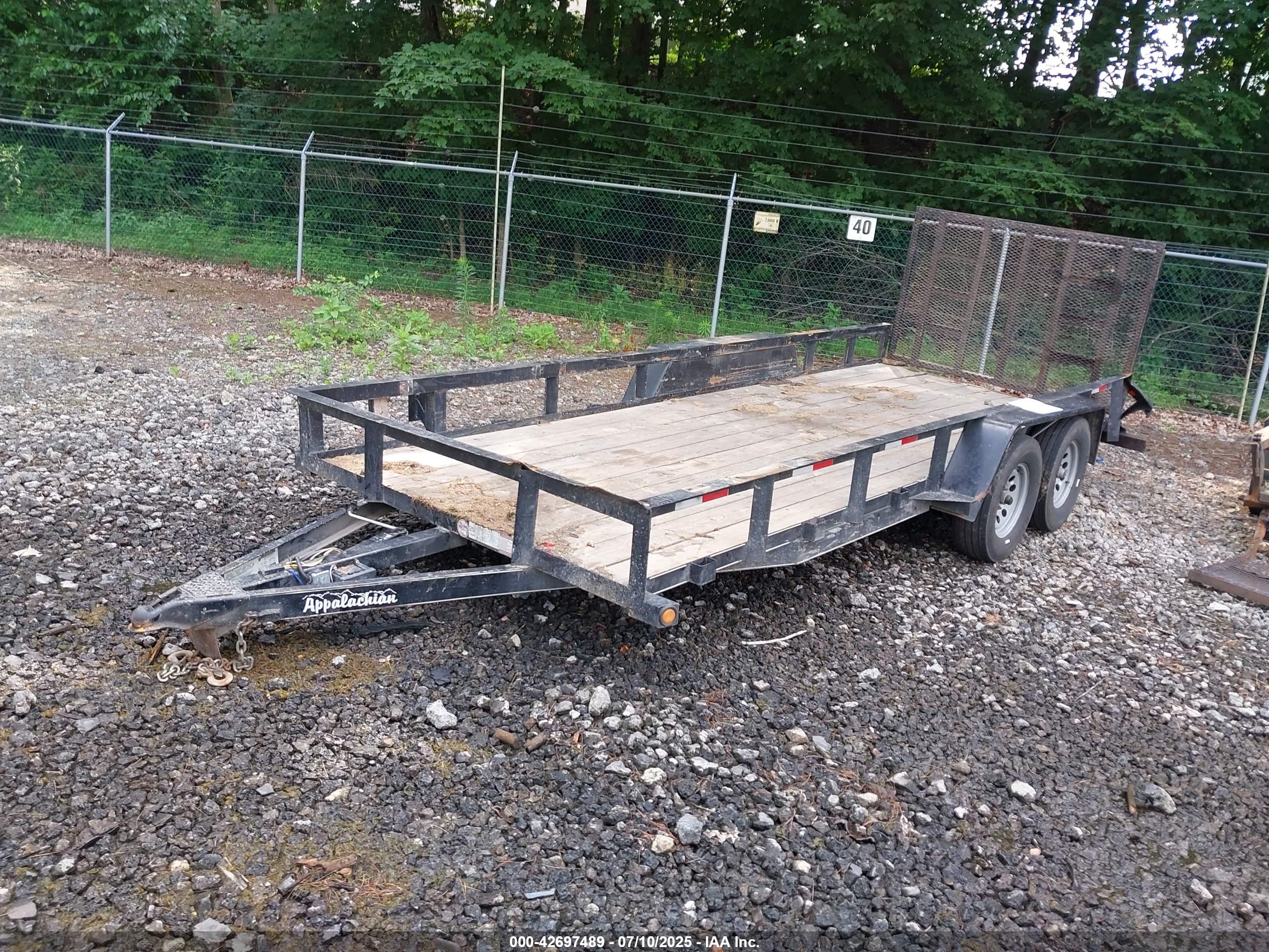 TRAILER LANDSCAPE image 2