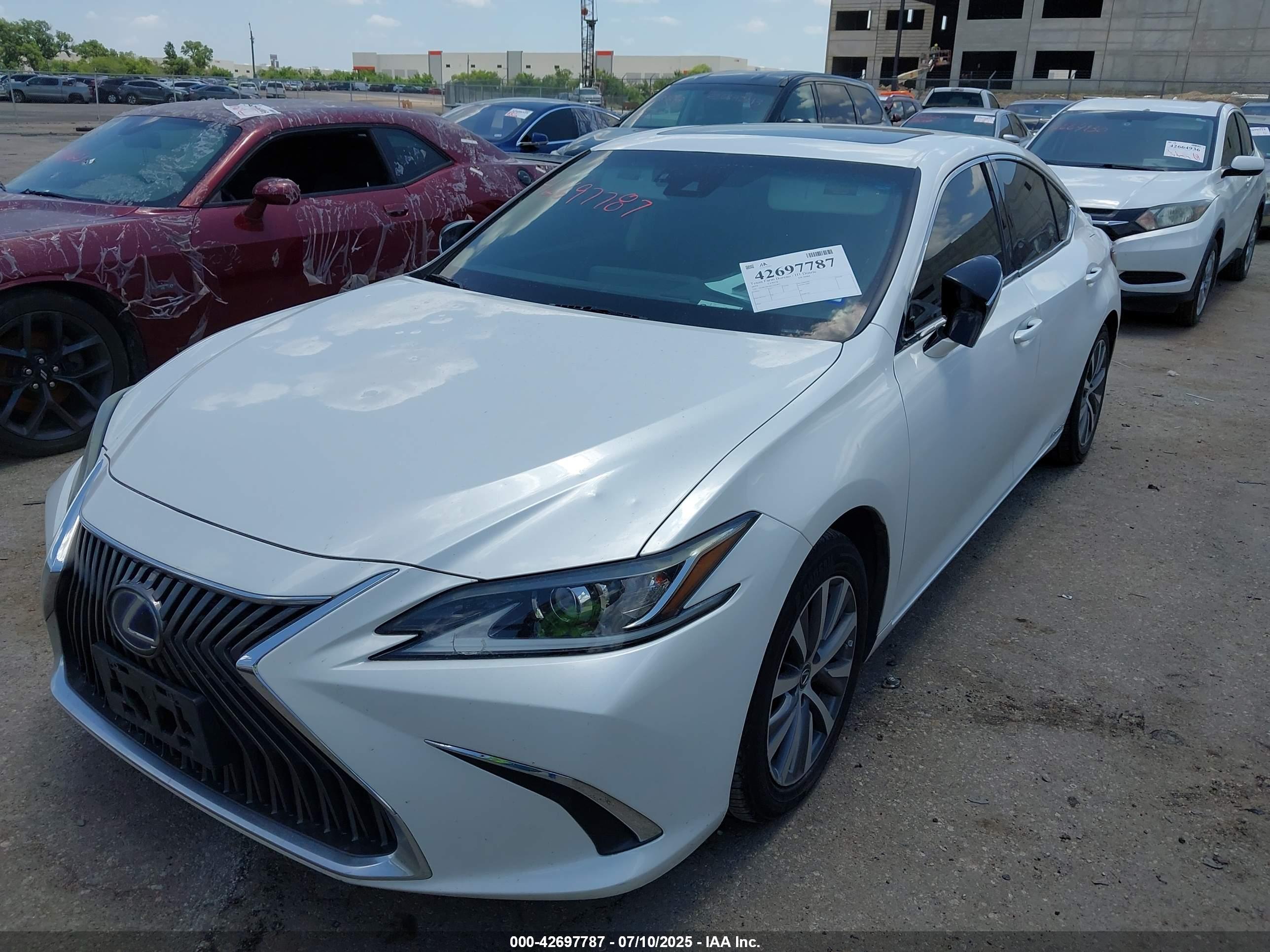 LEXUS ES image 6