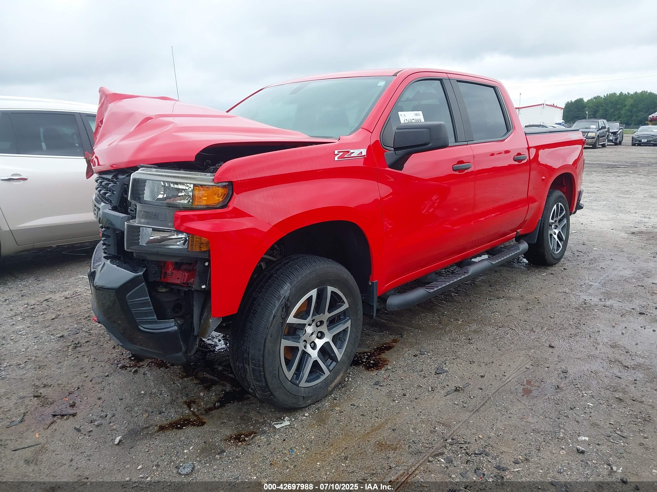 CHEVROLET SILVERADO image 2