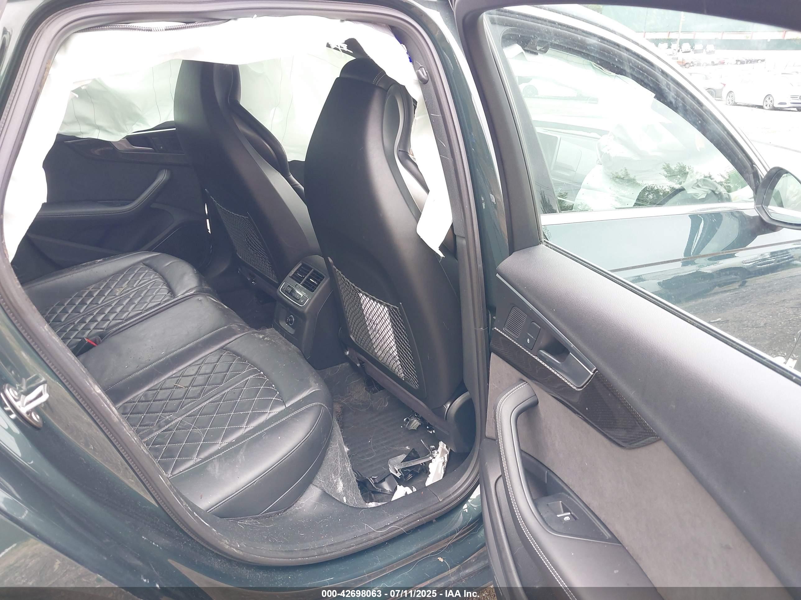 AUDI S4 image 8