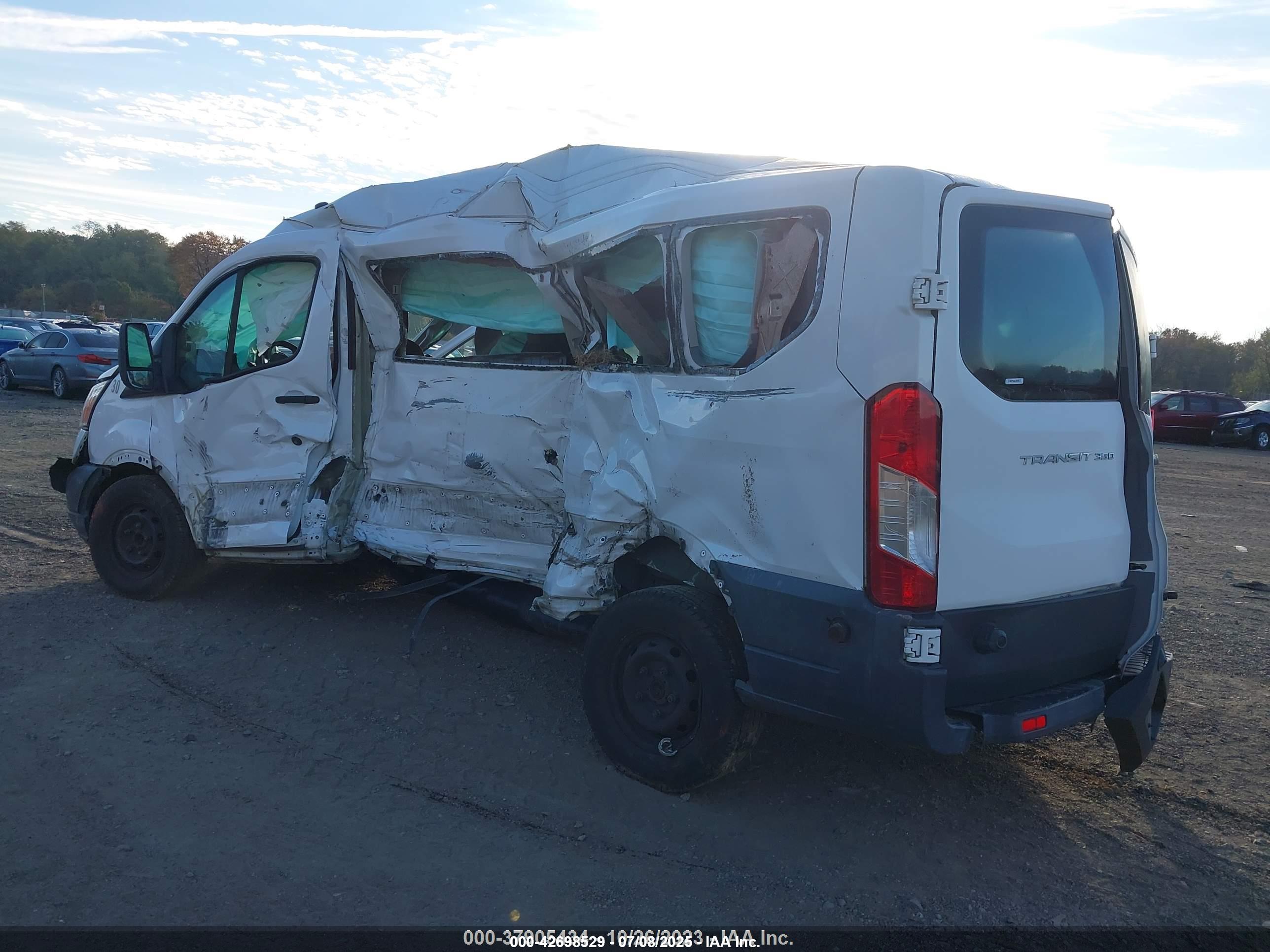 FORD TRANSIT-350 image 3