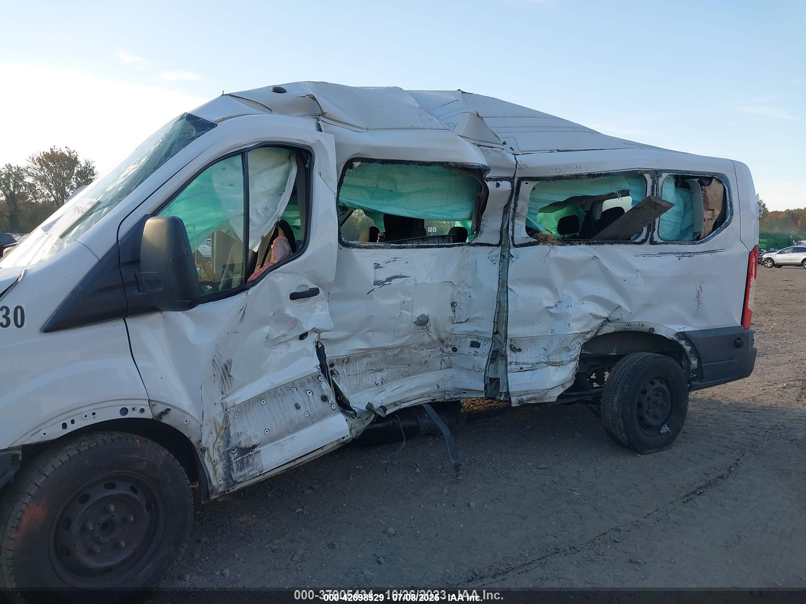FORD TRANSIT-350 image 6