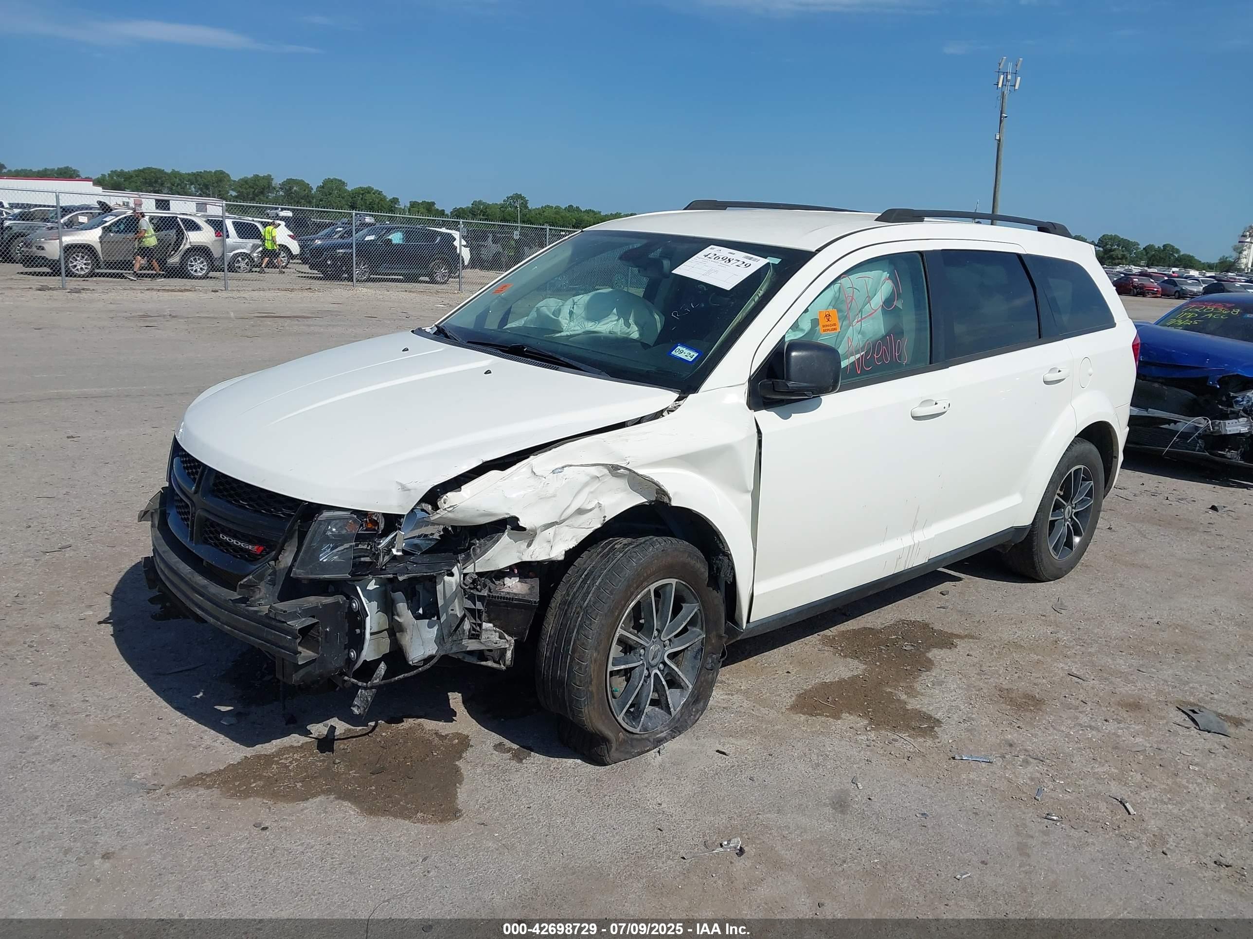 DODGE JOURNEY image 2