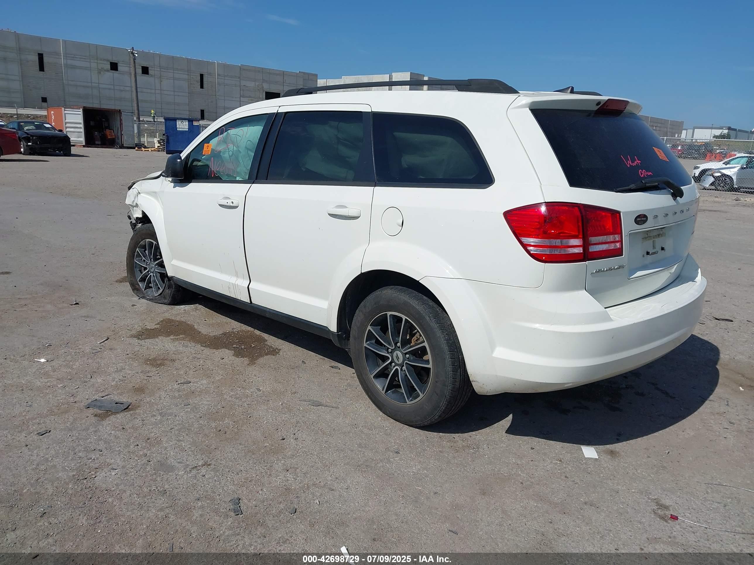 DODGE JOURNEY image 3