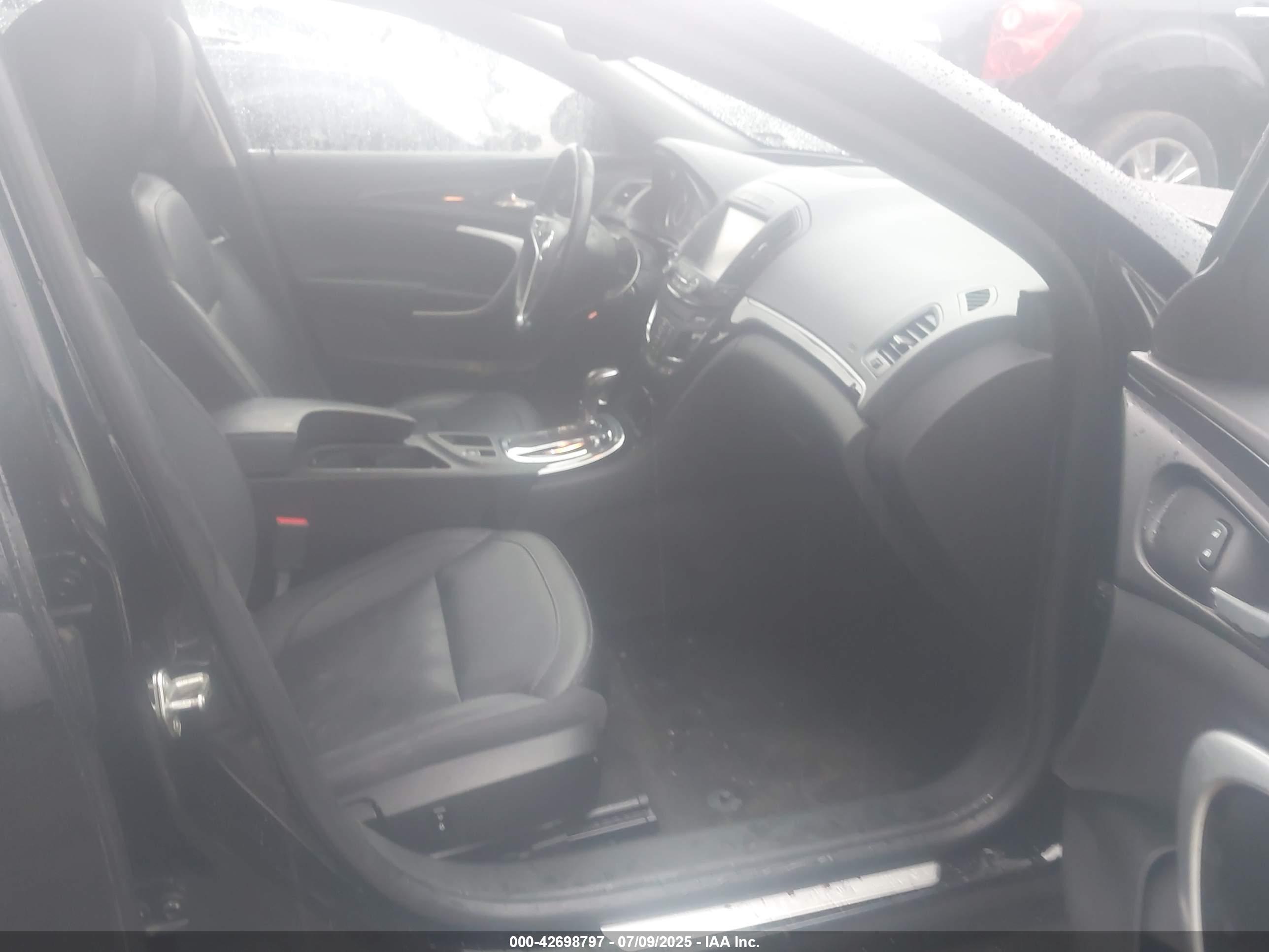 BUICK REGAL image 5