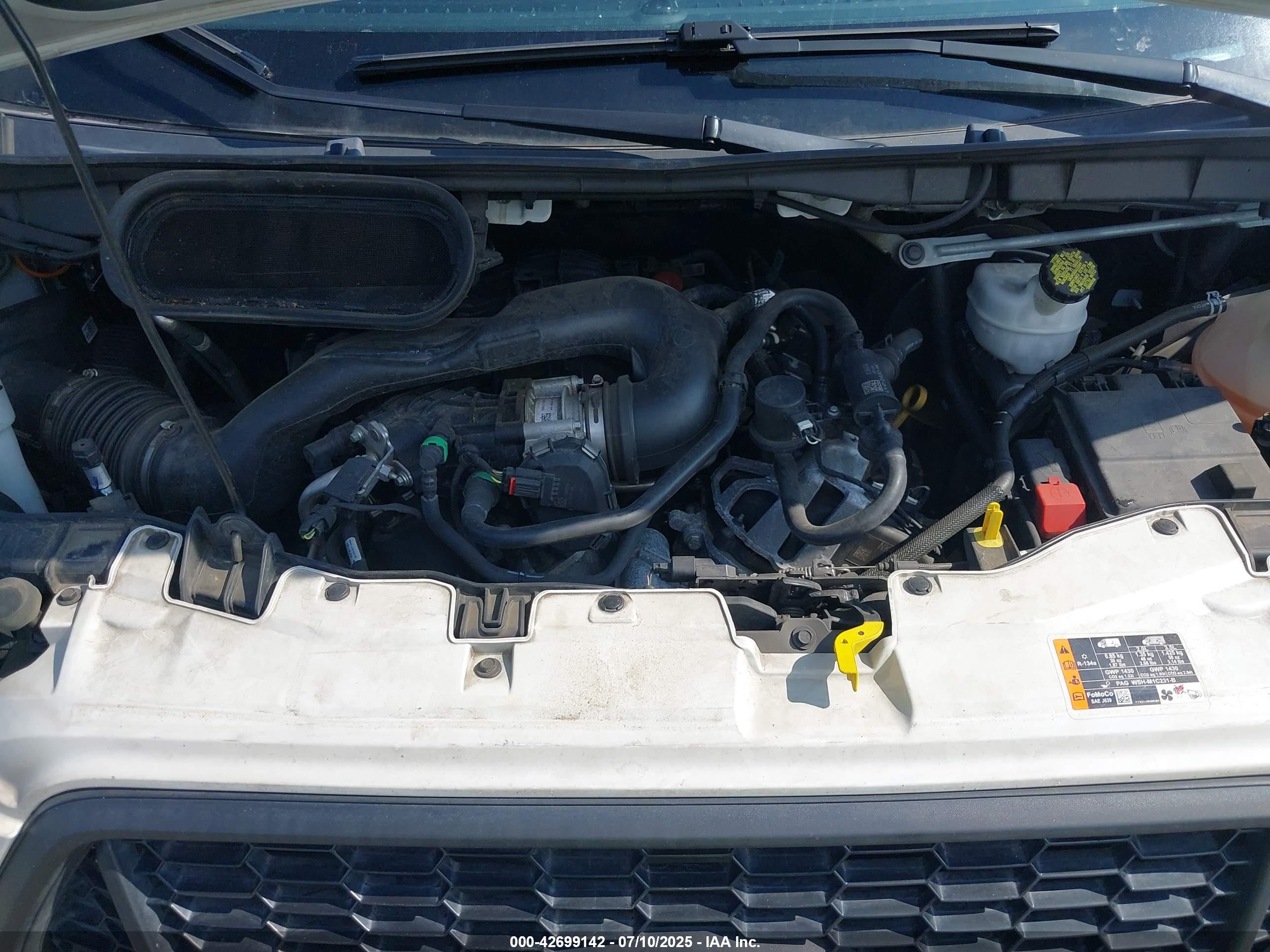 FORD TRANSIT-150 image 10