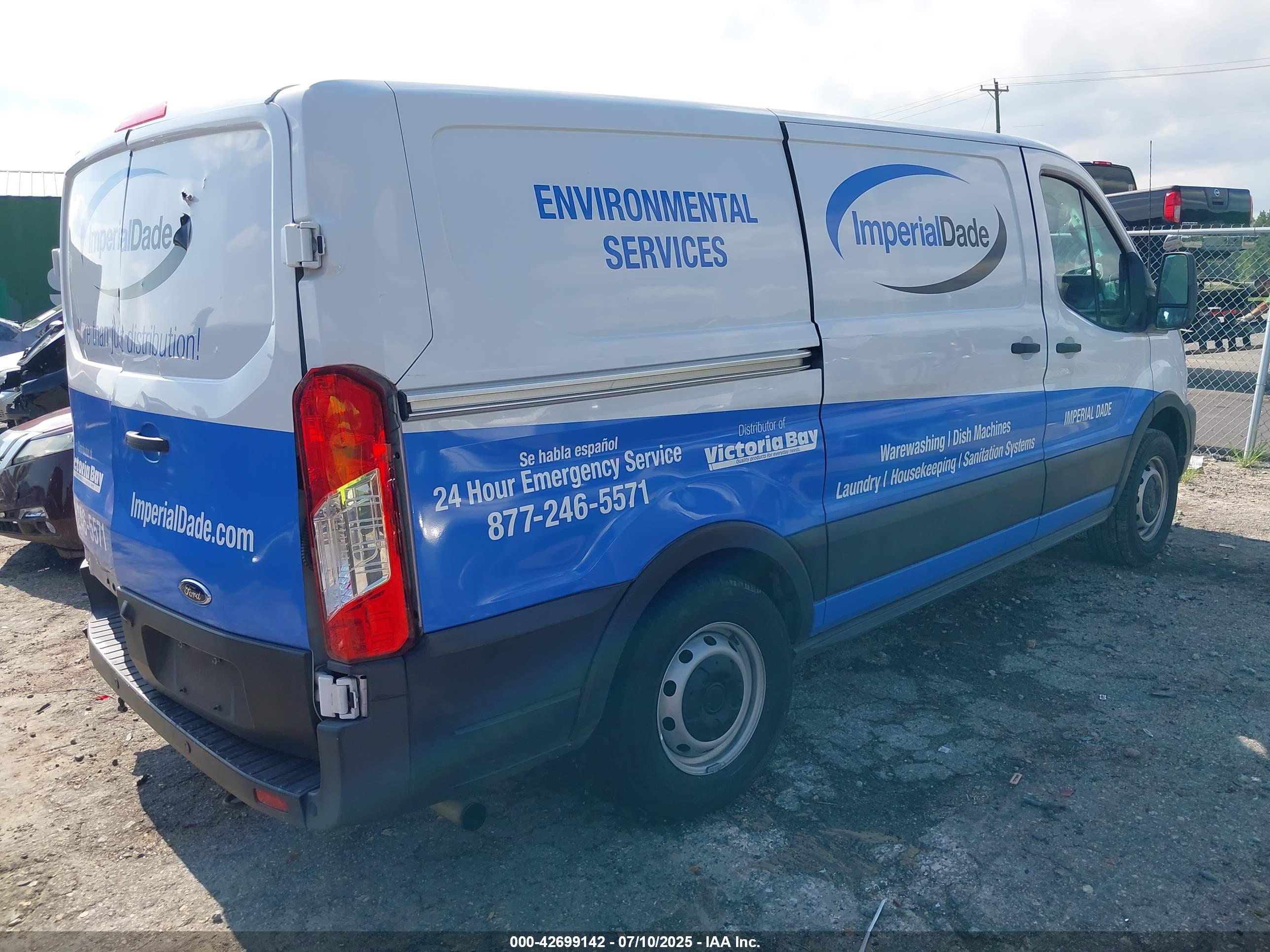 FORD TRANSIT-150 image 4