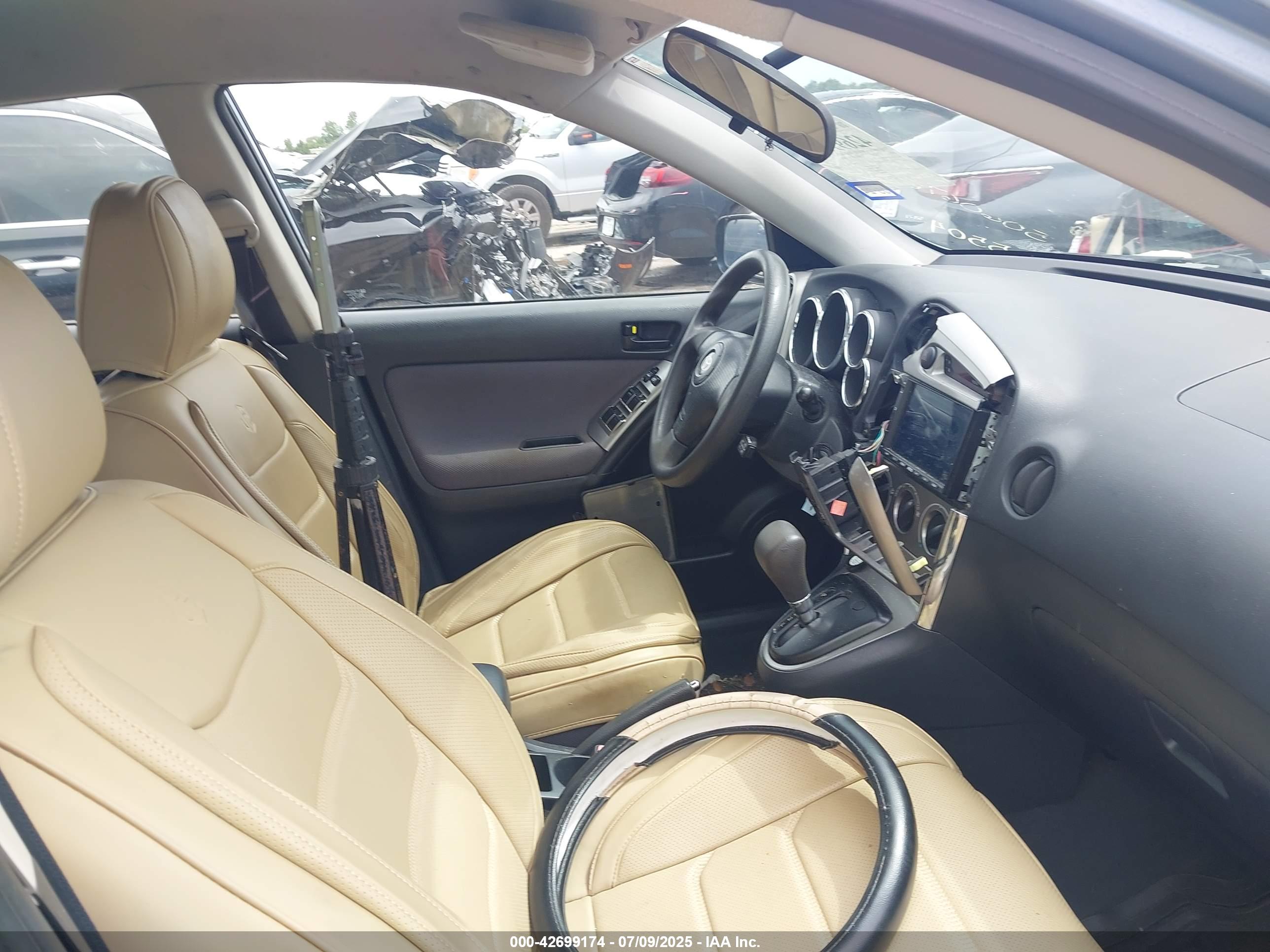 TOYOTA MATRIX image 5