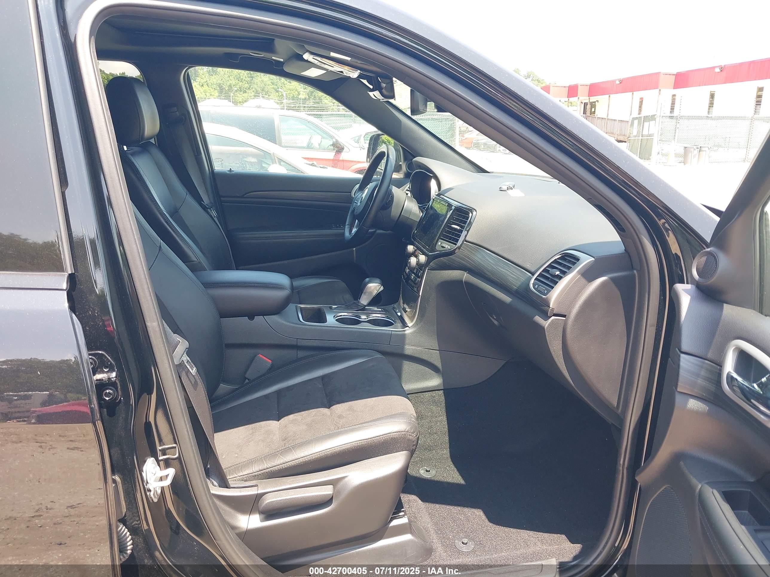 JEEP GRAND image 5