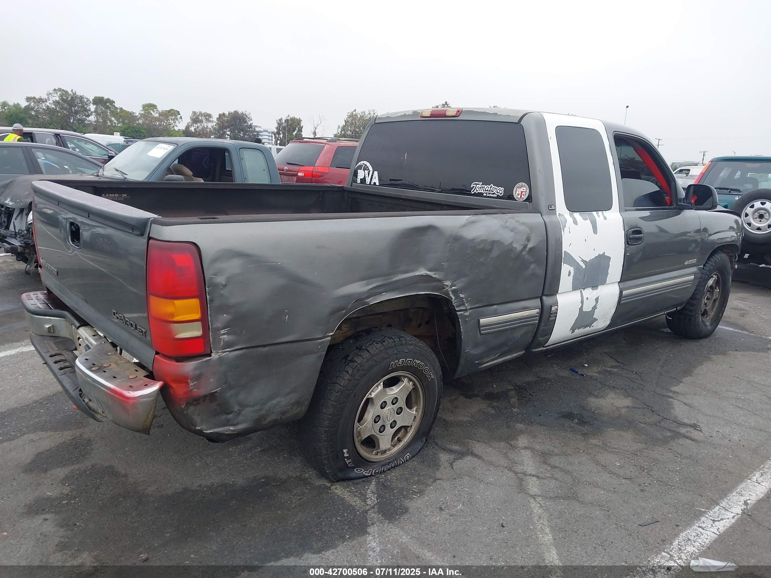 CHEVROLET SILVERADO image 4