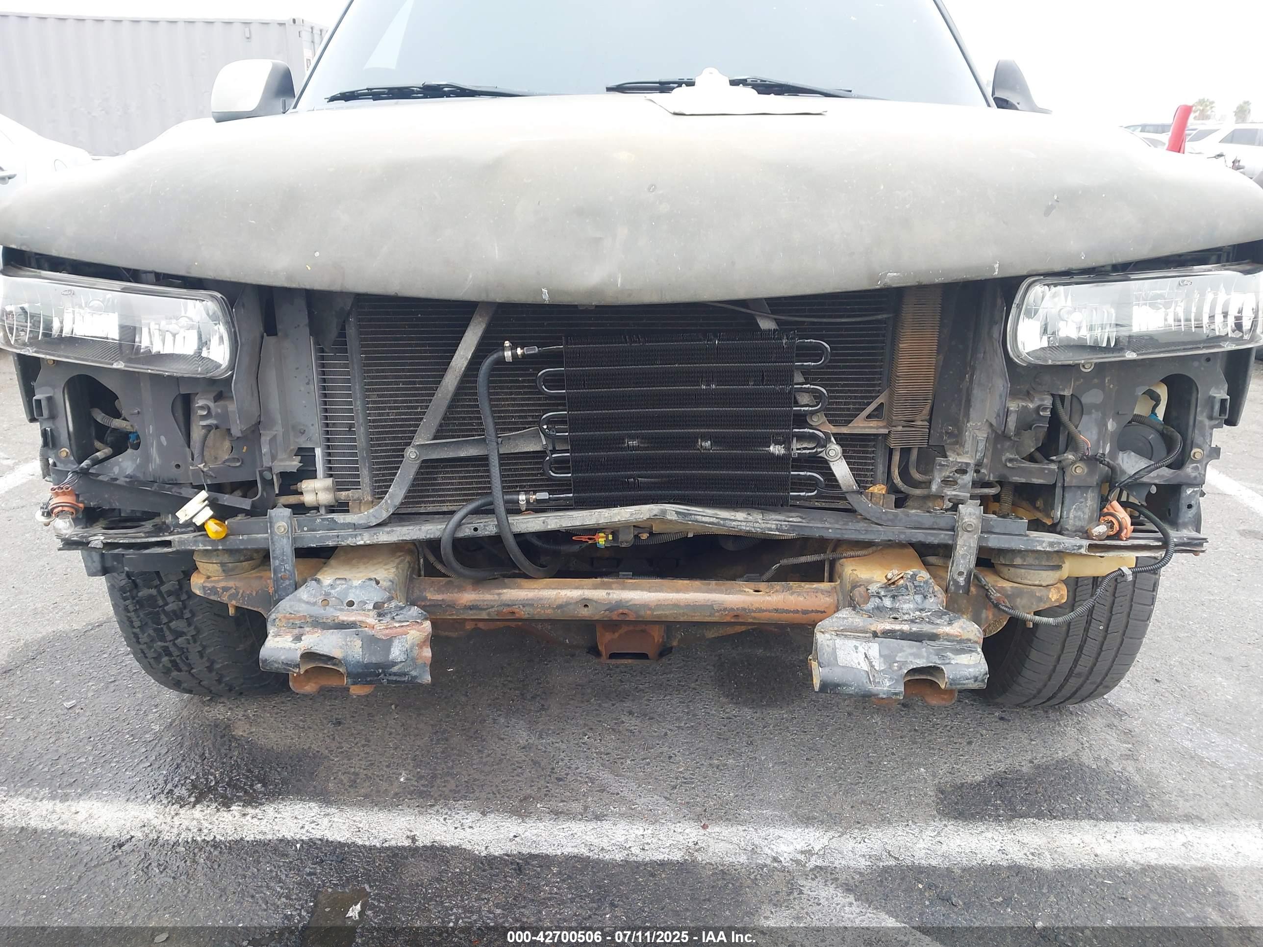 CHEVROLET SILVERADO image 6