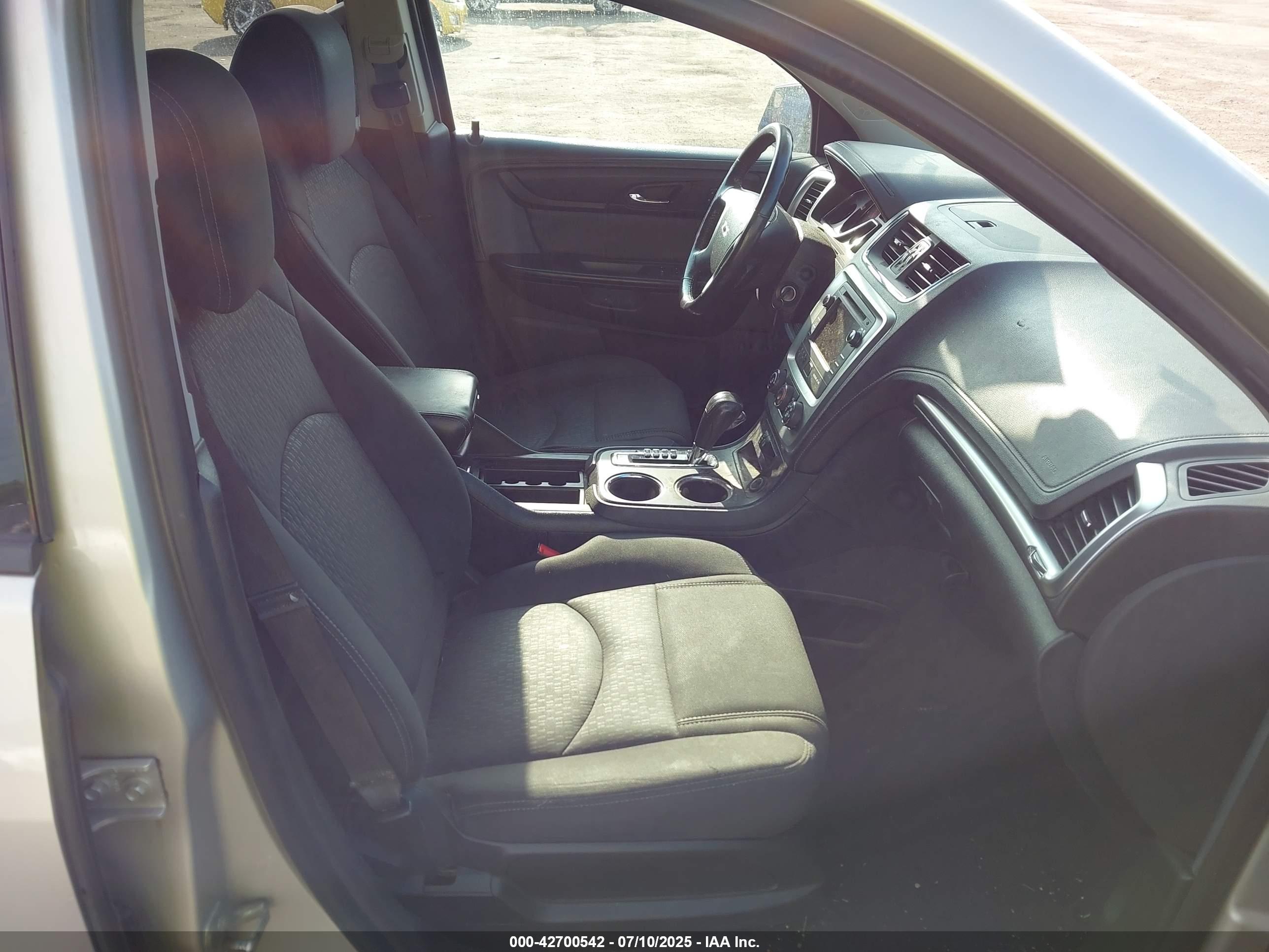 GMC ACADIA image 5