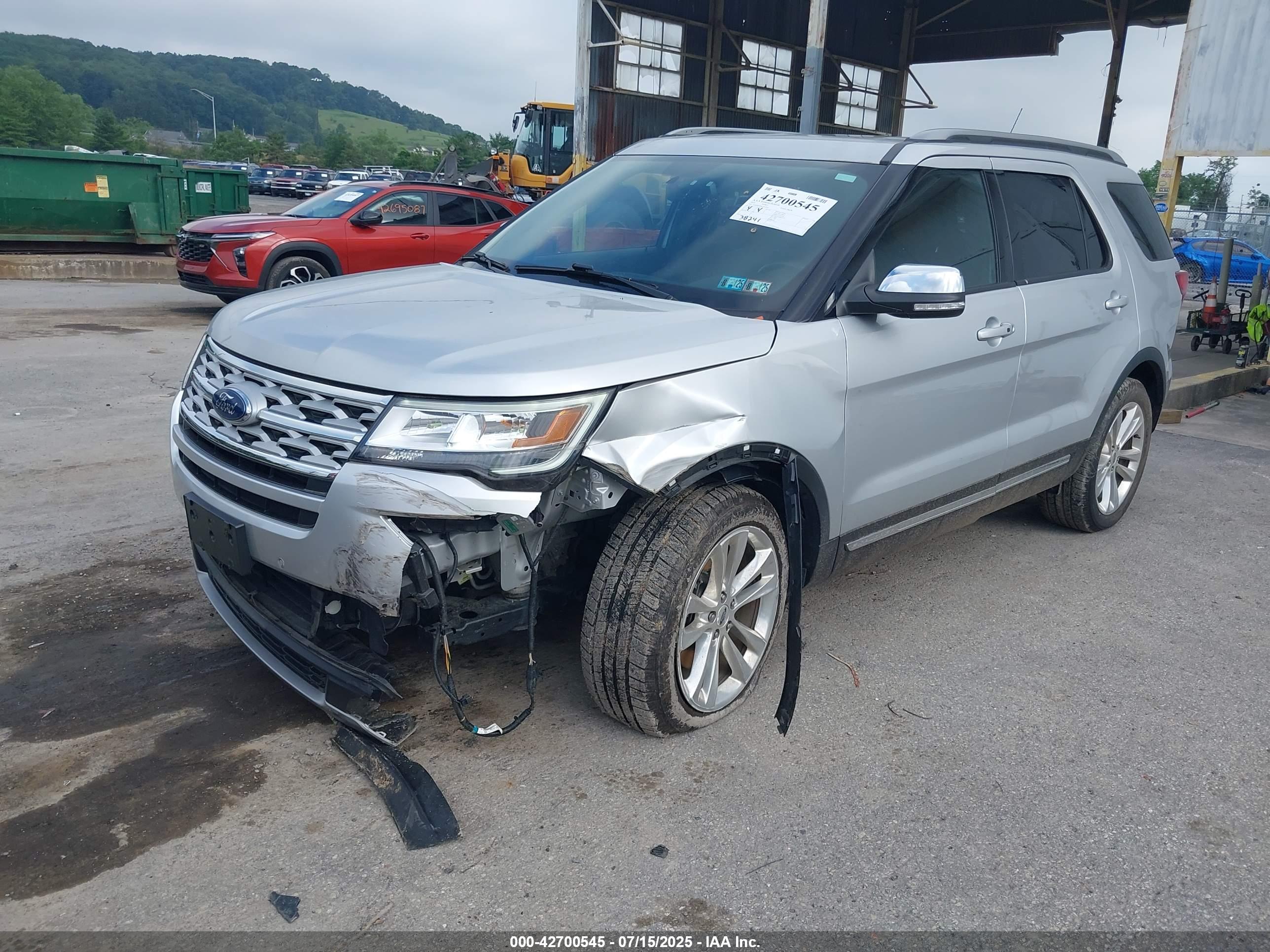 FORD EXPLORER image 6