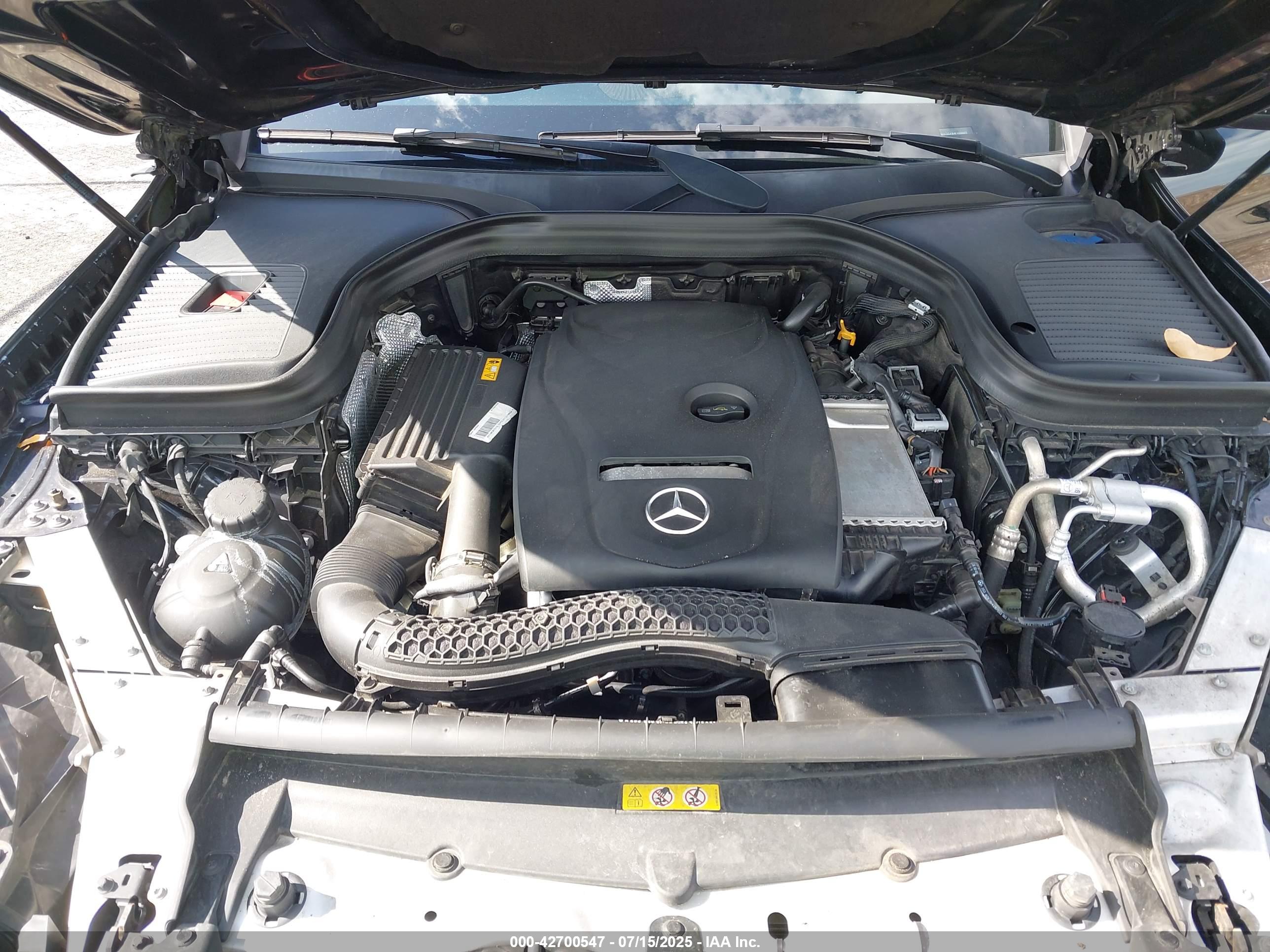 MERCEDES-BENZ GLC image 10