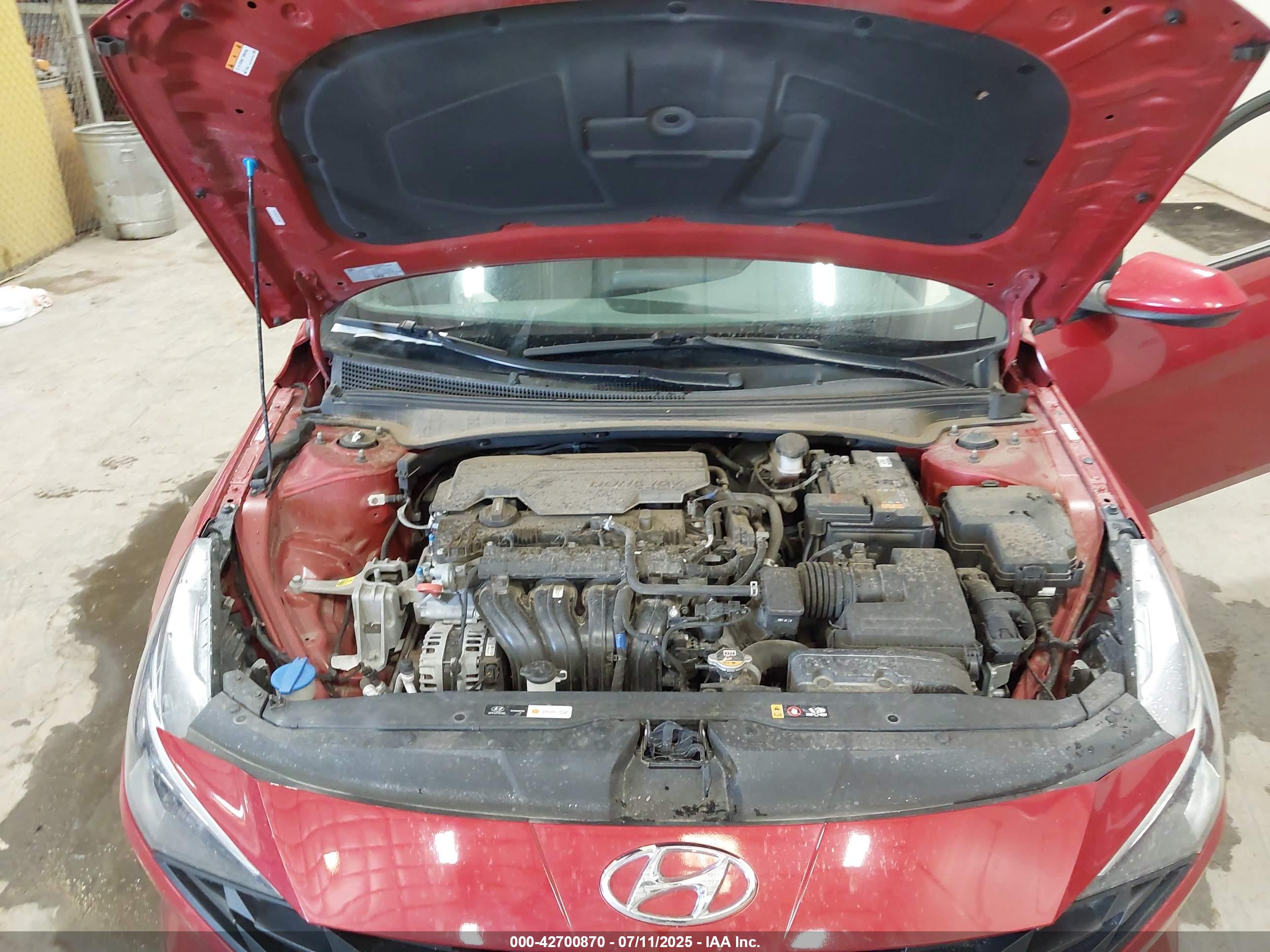HYUNDAI ELANTRA image 10