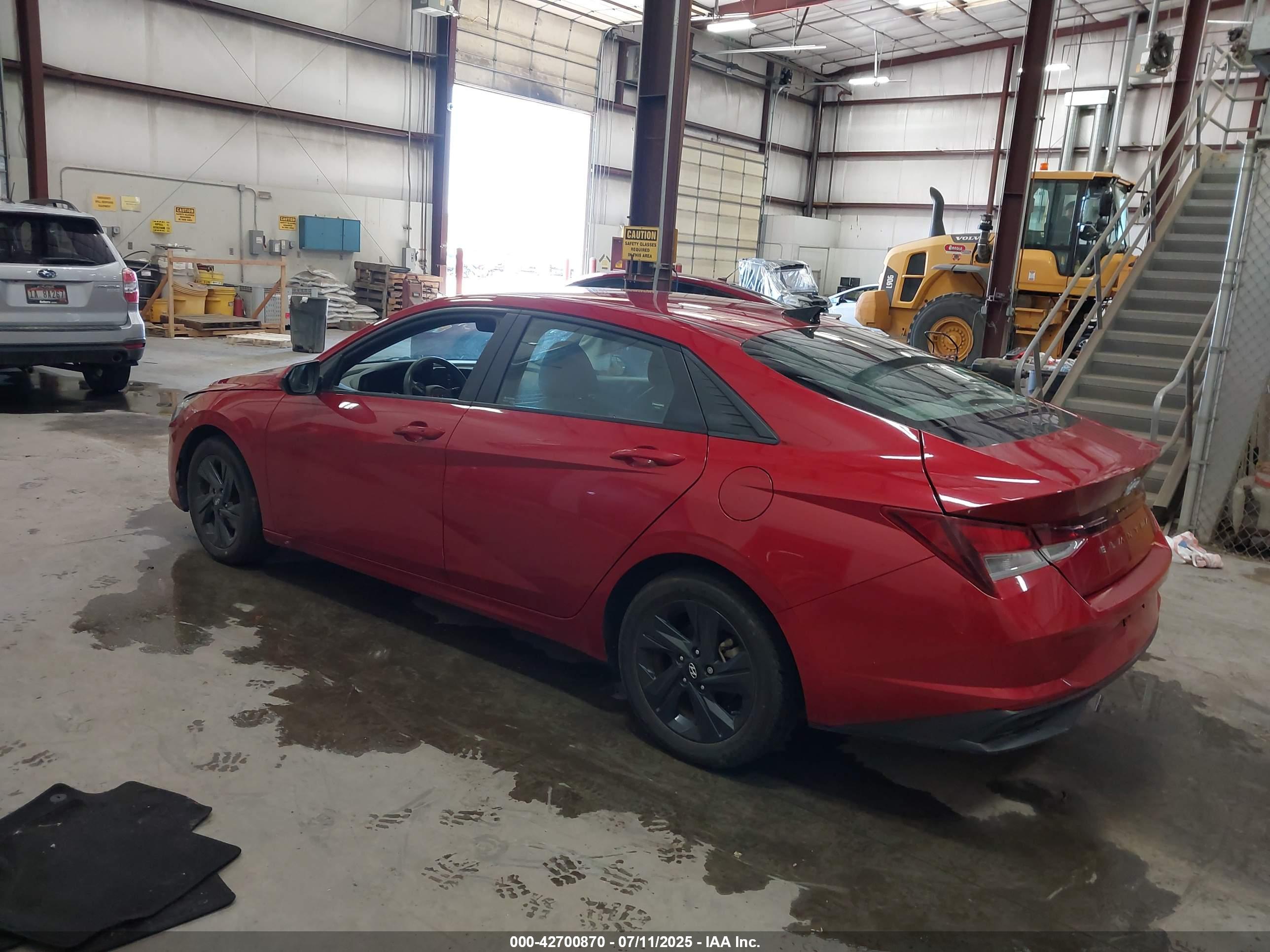 HYUNDAI ELANTRA image 3