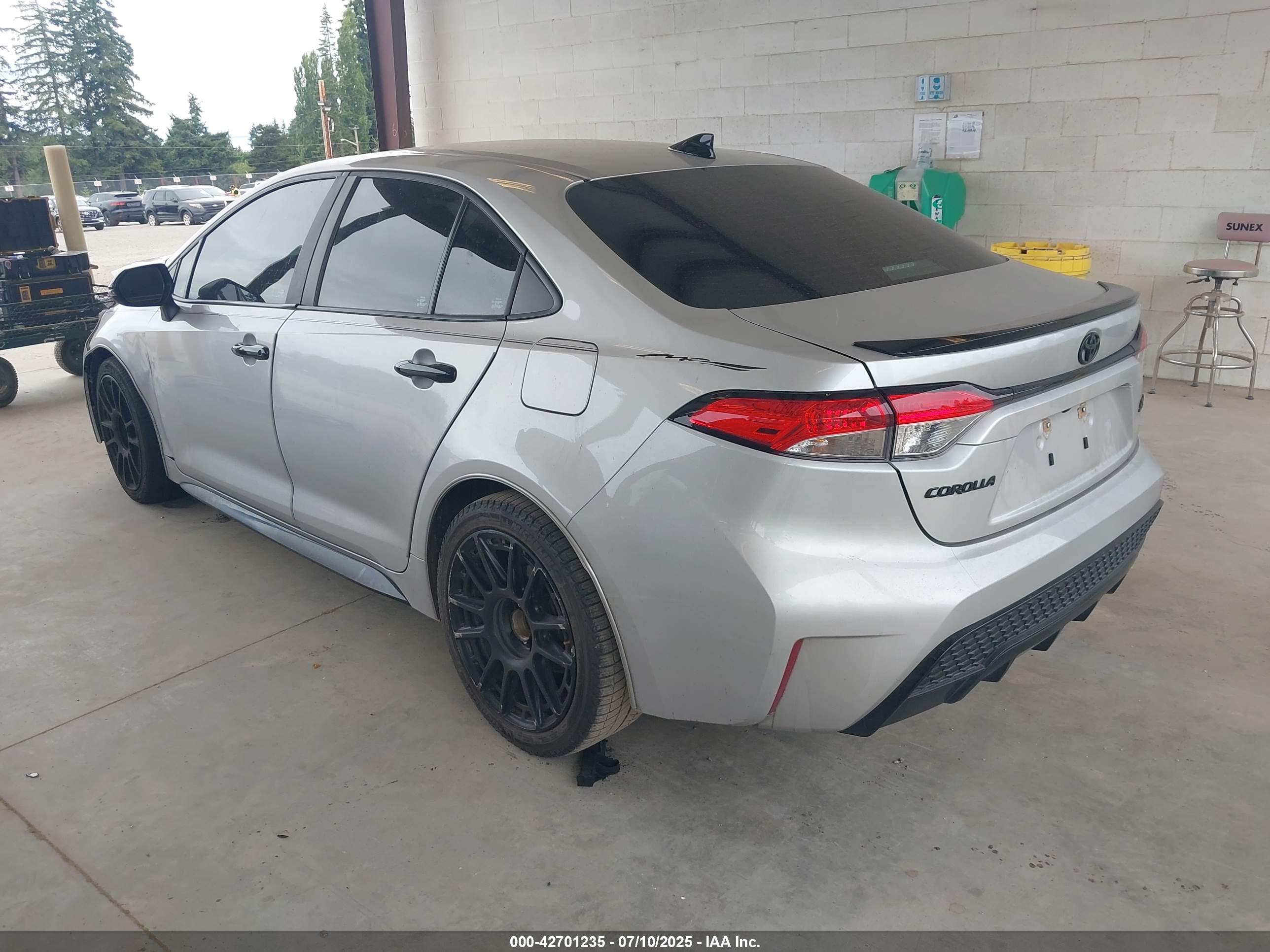 TOYOTA COROLLA image 3
