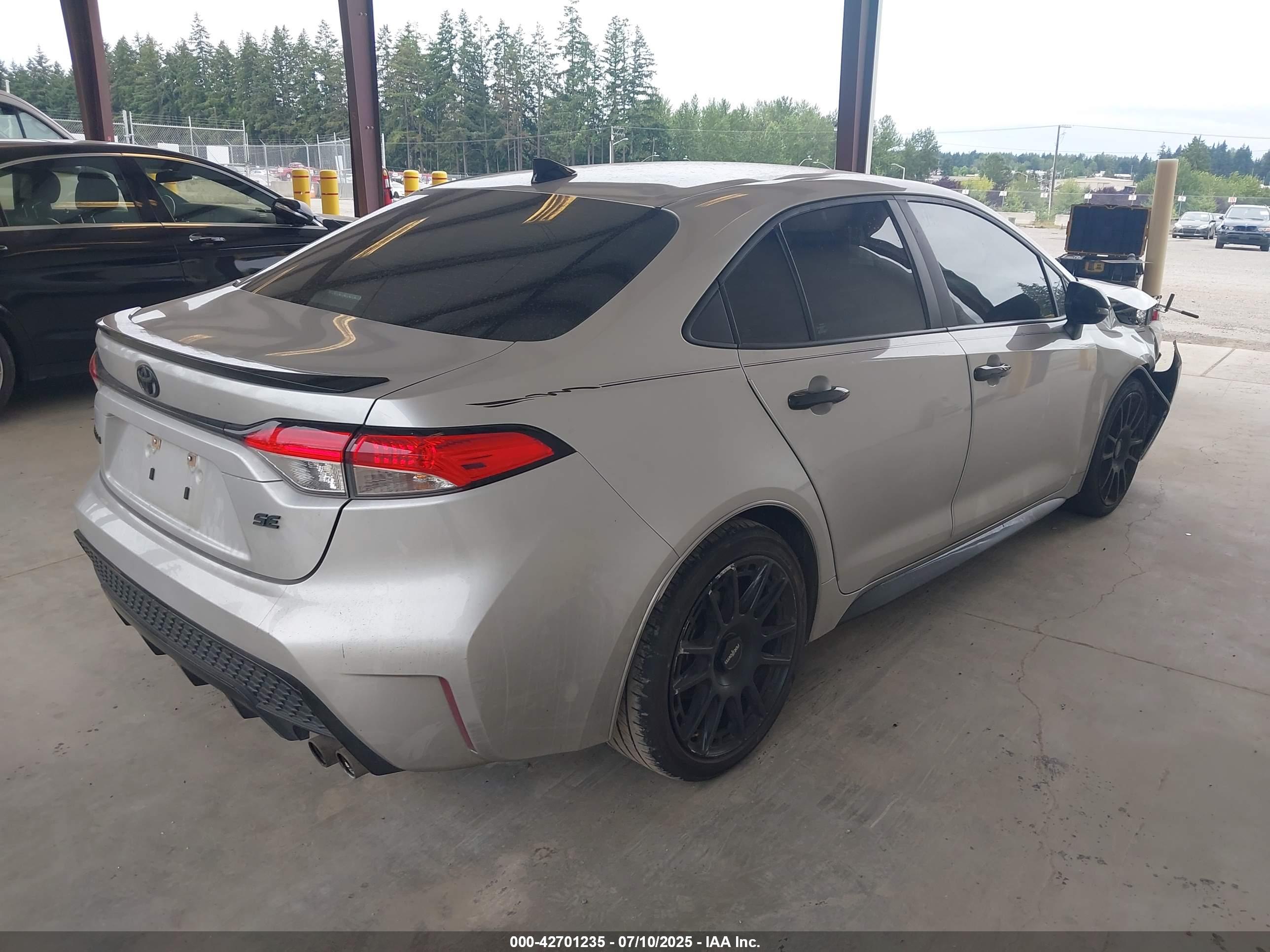 TOYOTA COROLLA image 4