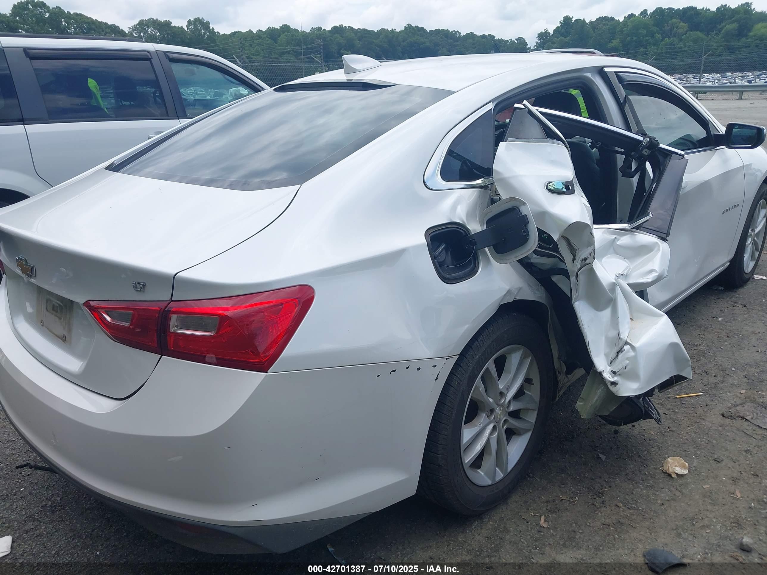 CHEVROLET MALIBU image 6