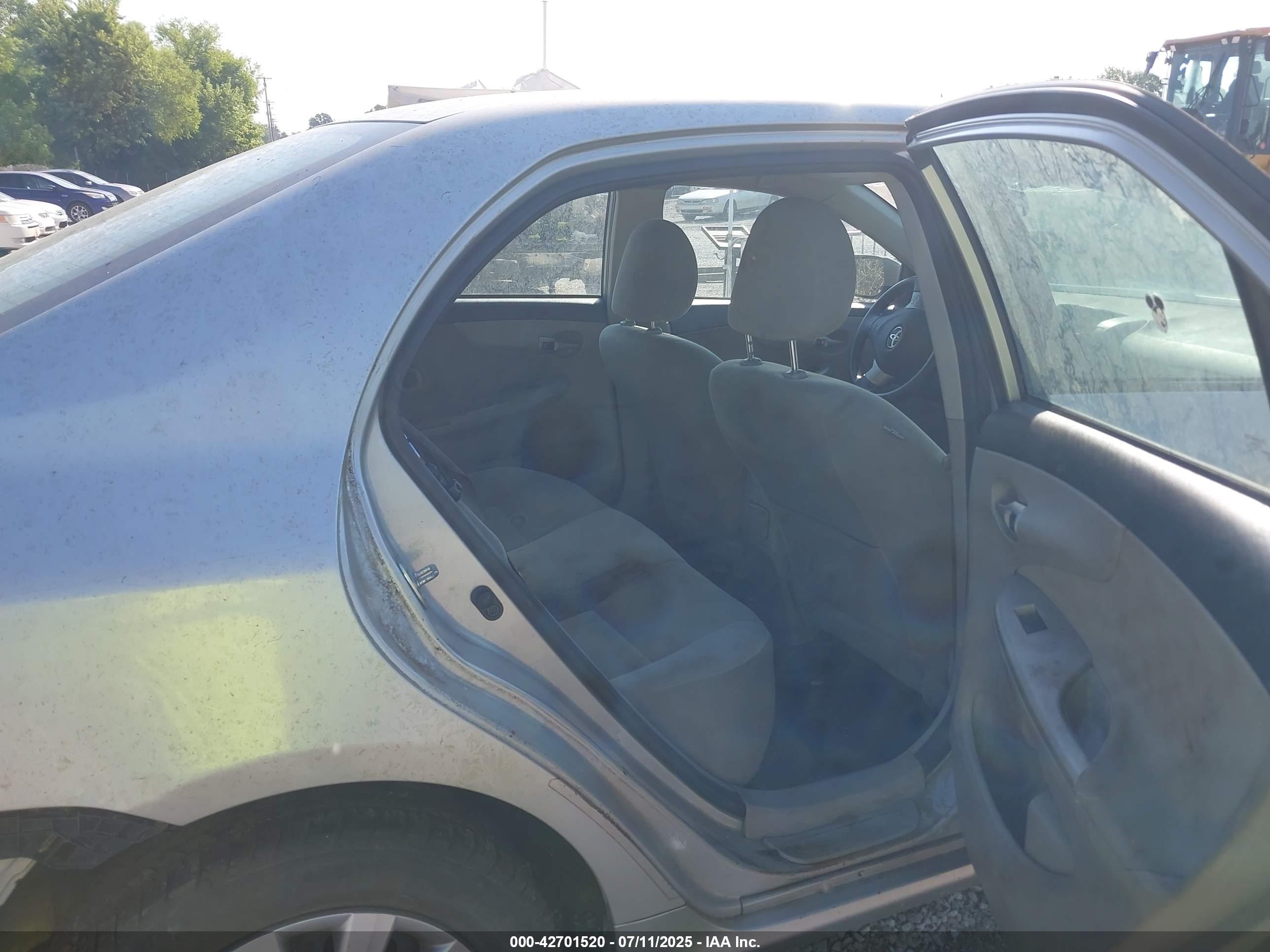 TOYOTA COROLLA image 8