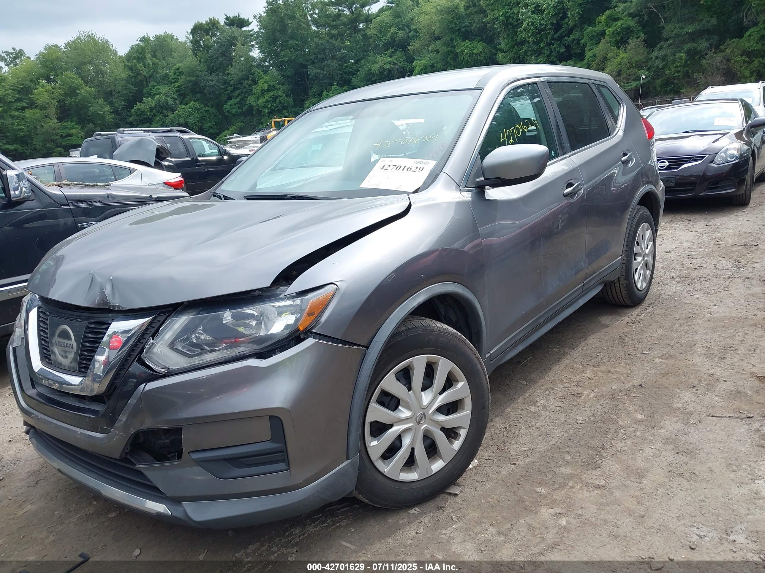 NISSAN ROGUE image 2