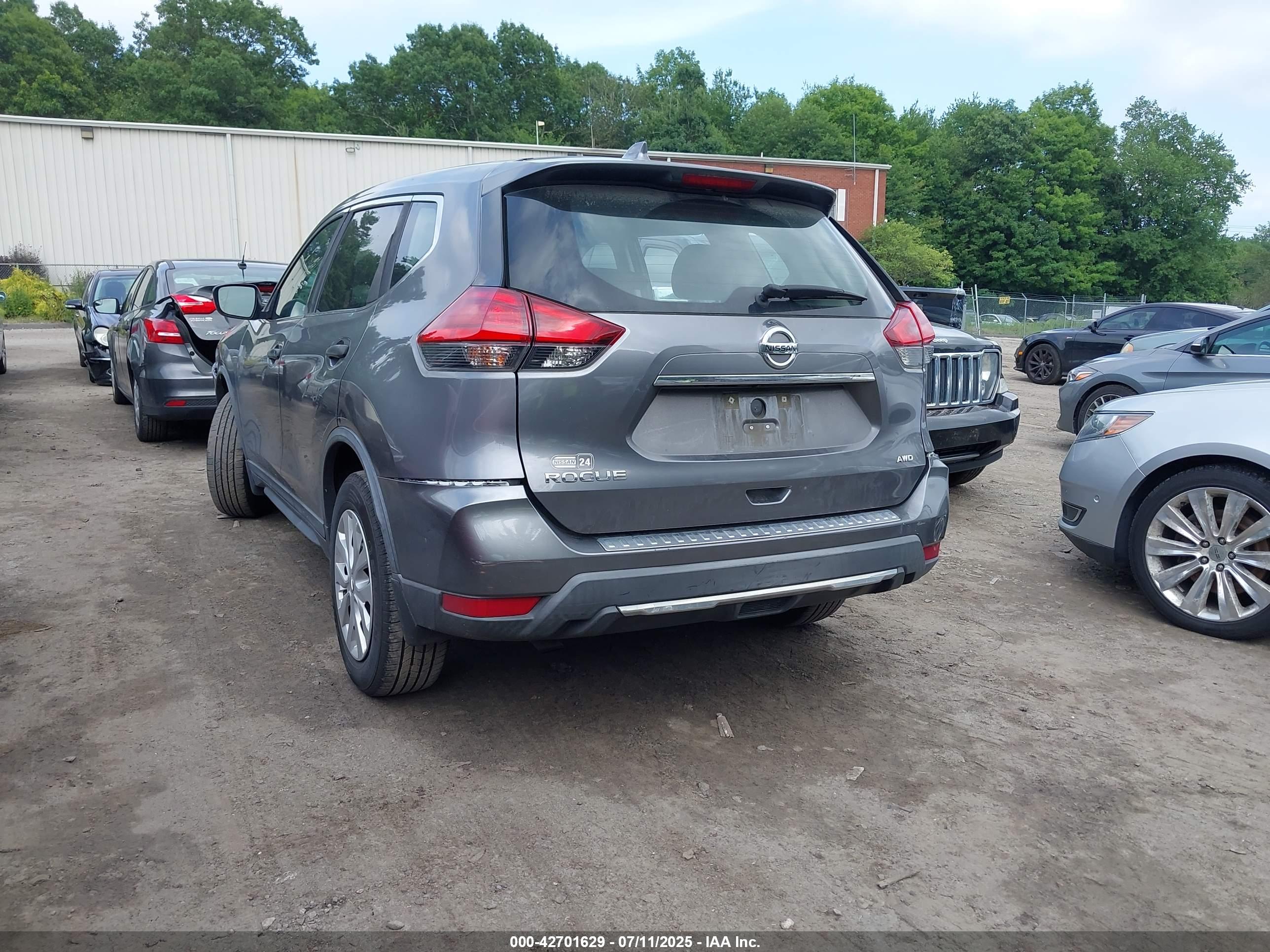 NISSAN ROGUE image 3