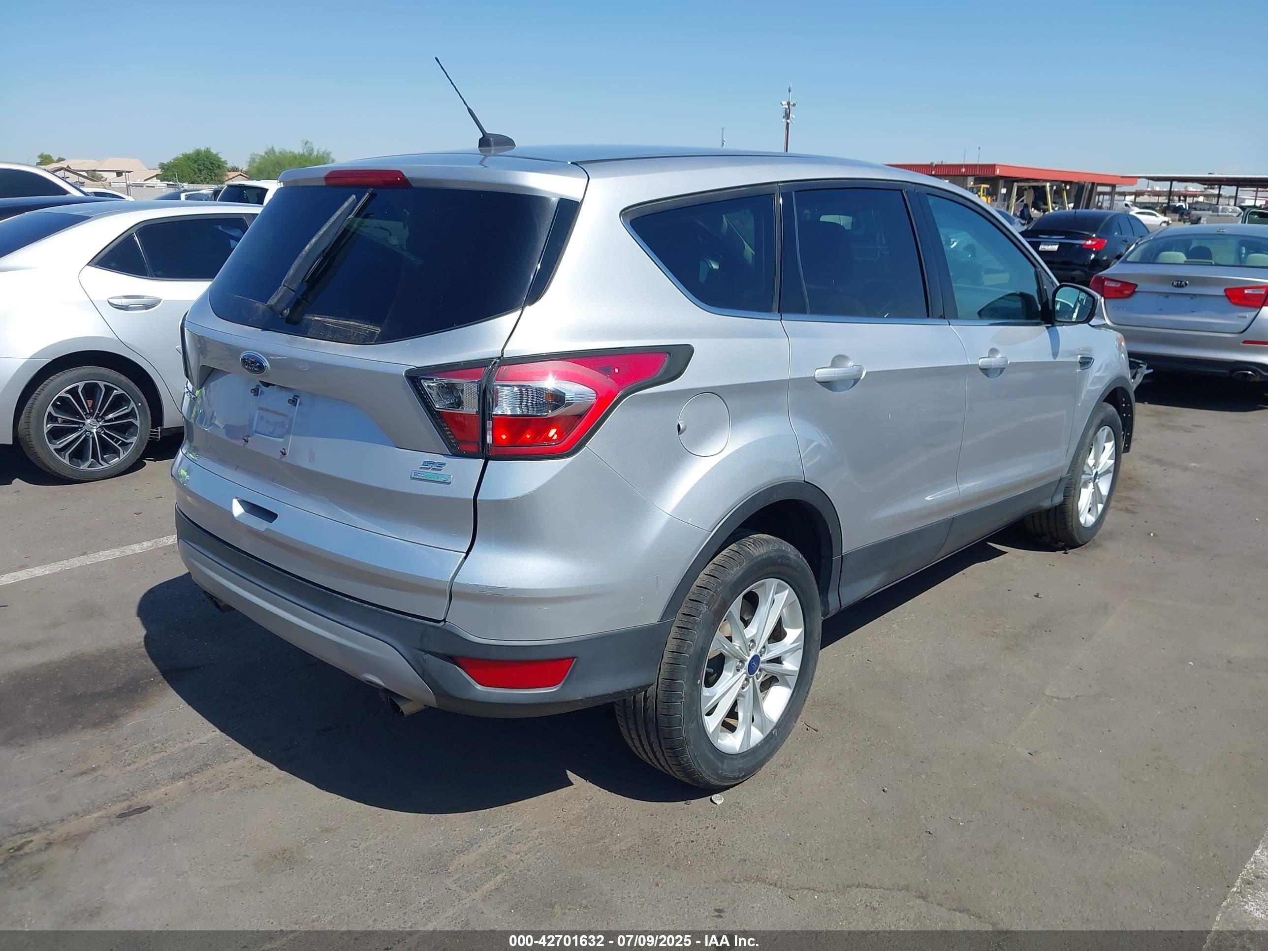 FORD ESCAPE image 4