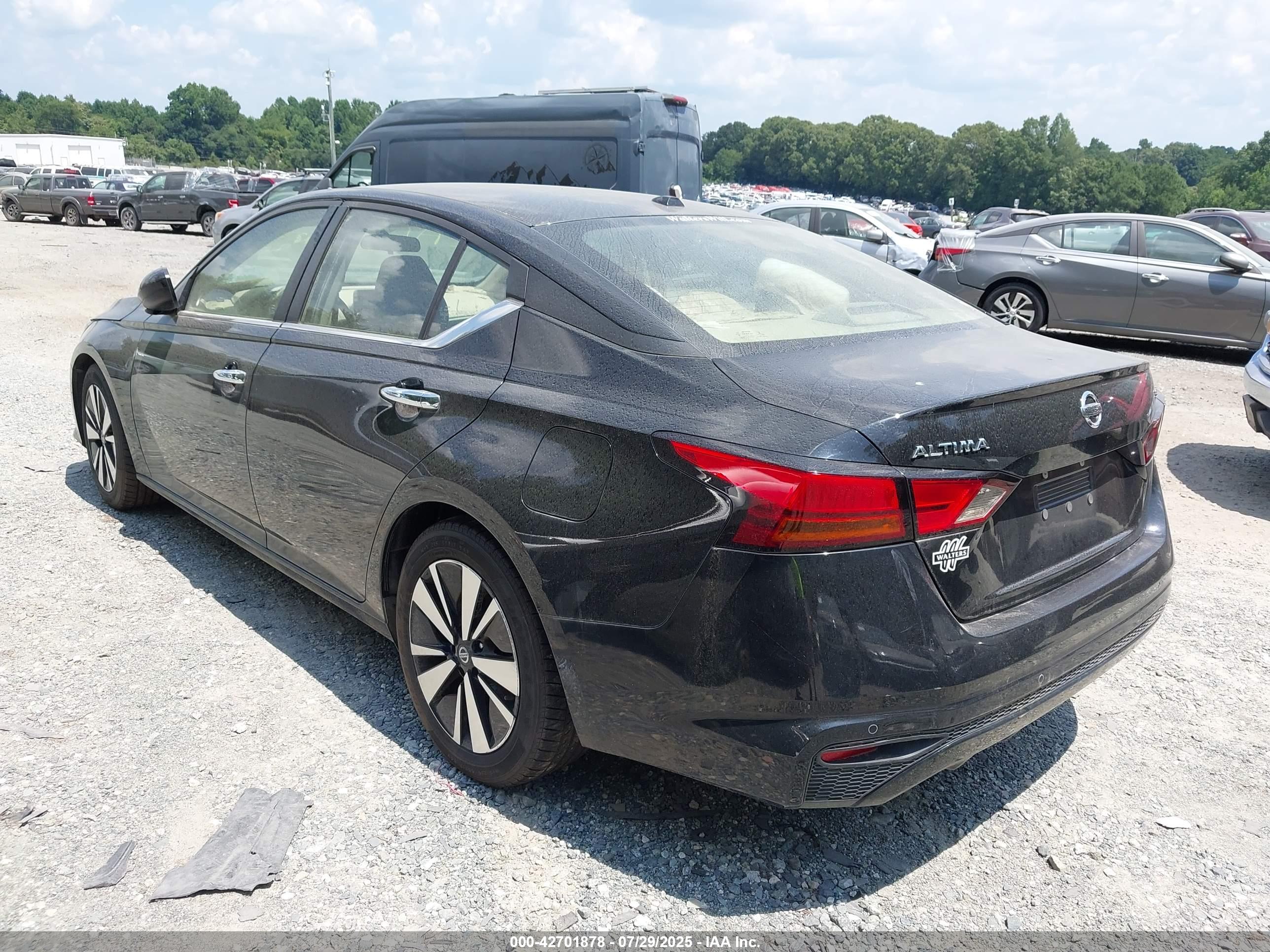 NISSAN ALTIMA image 3