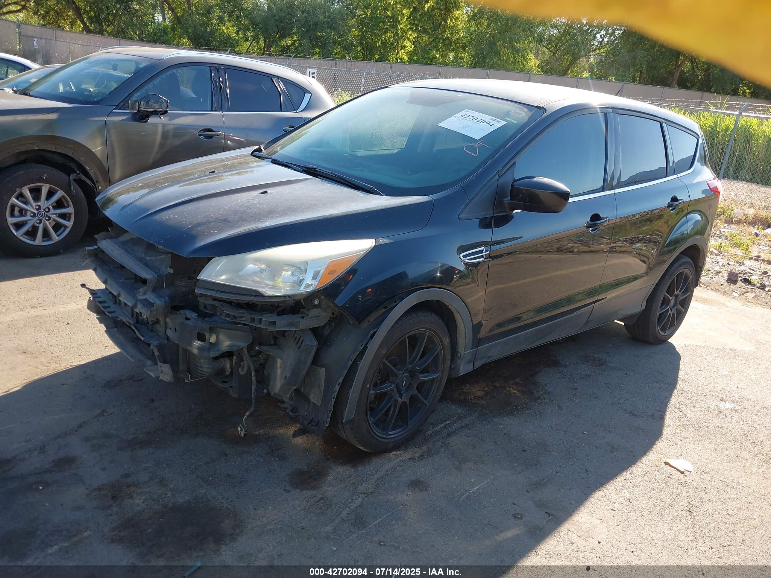 FORD ESCAPE image 2