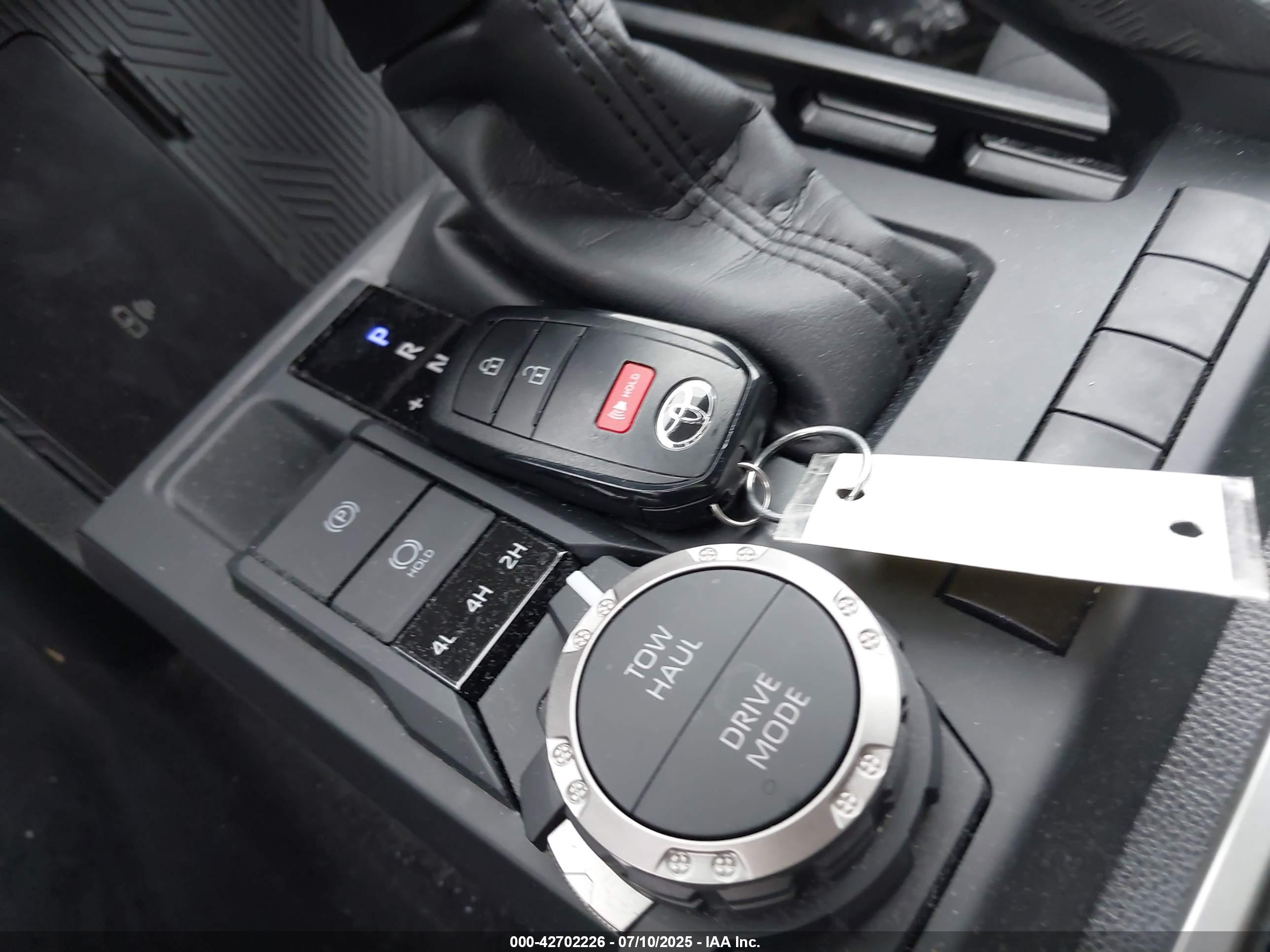 TOYOTA TACOMA image 11
