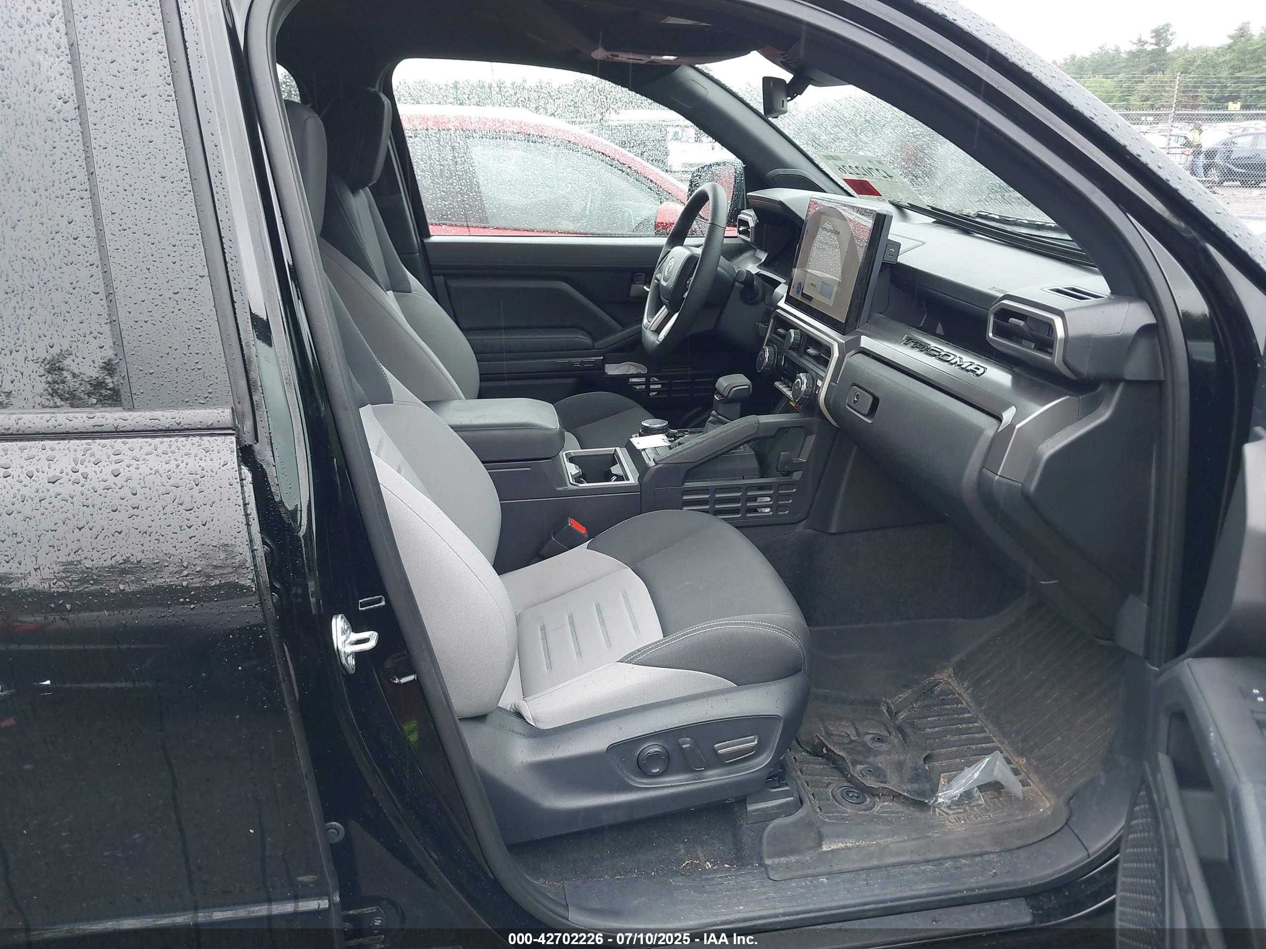 TOYOTA TACOMA image 5