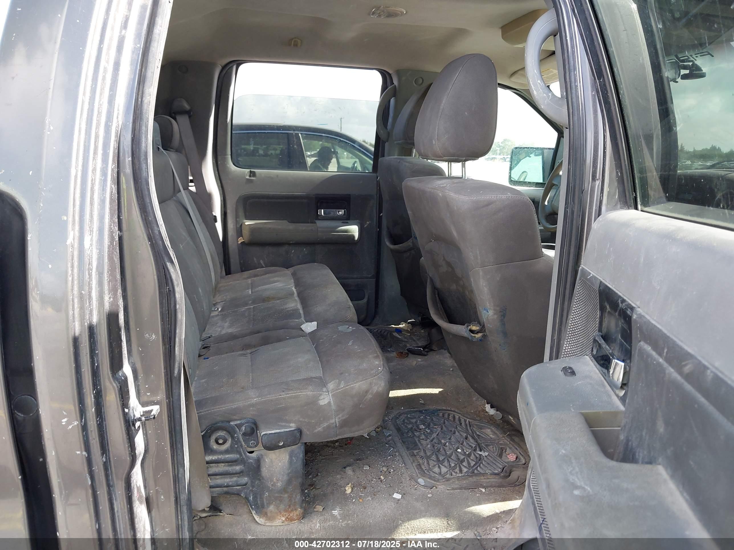 FORD F-150 image 8