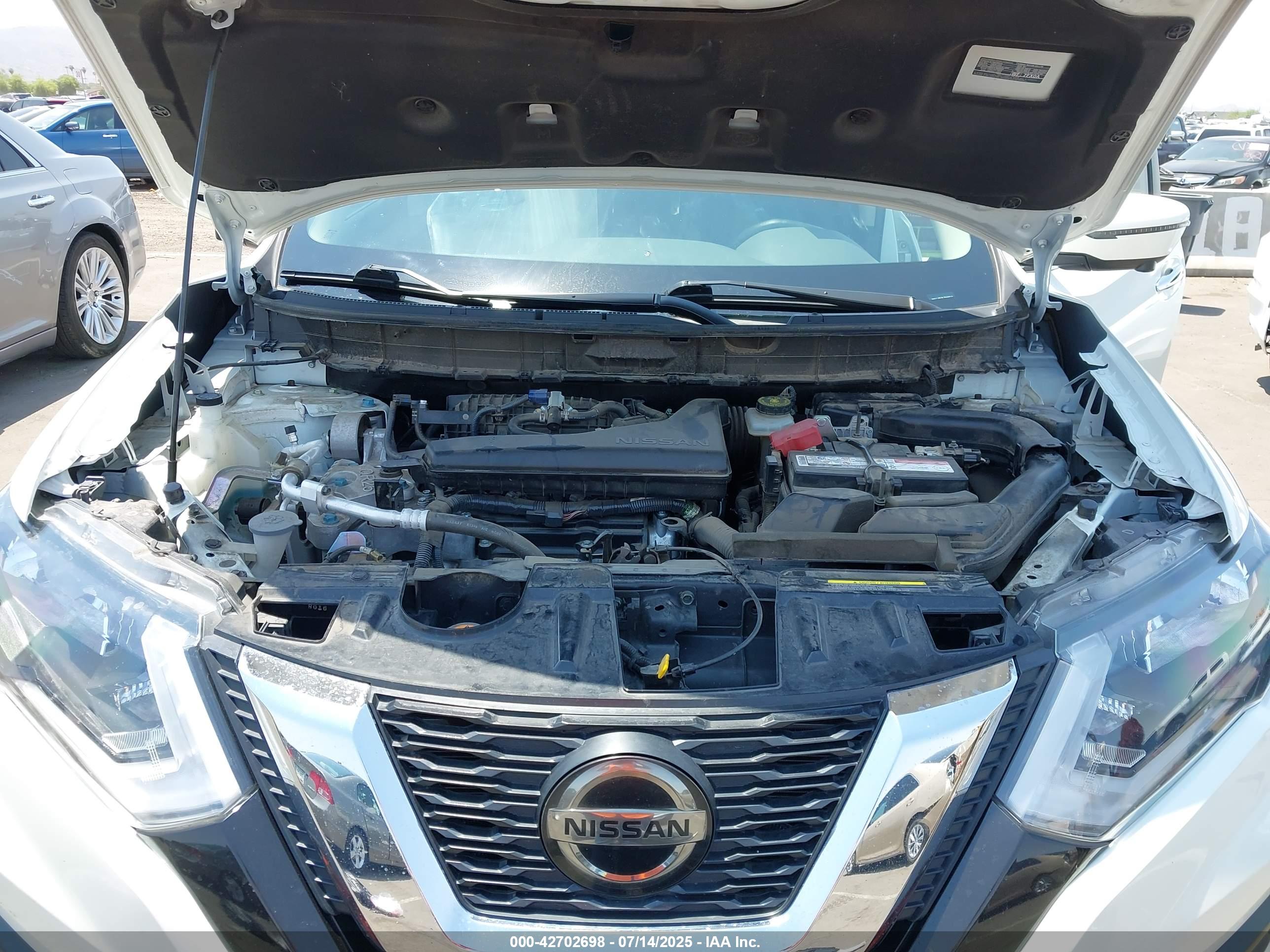 NISSAN ROGUE image 10