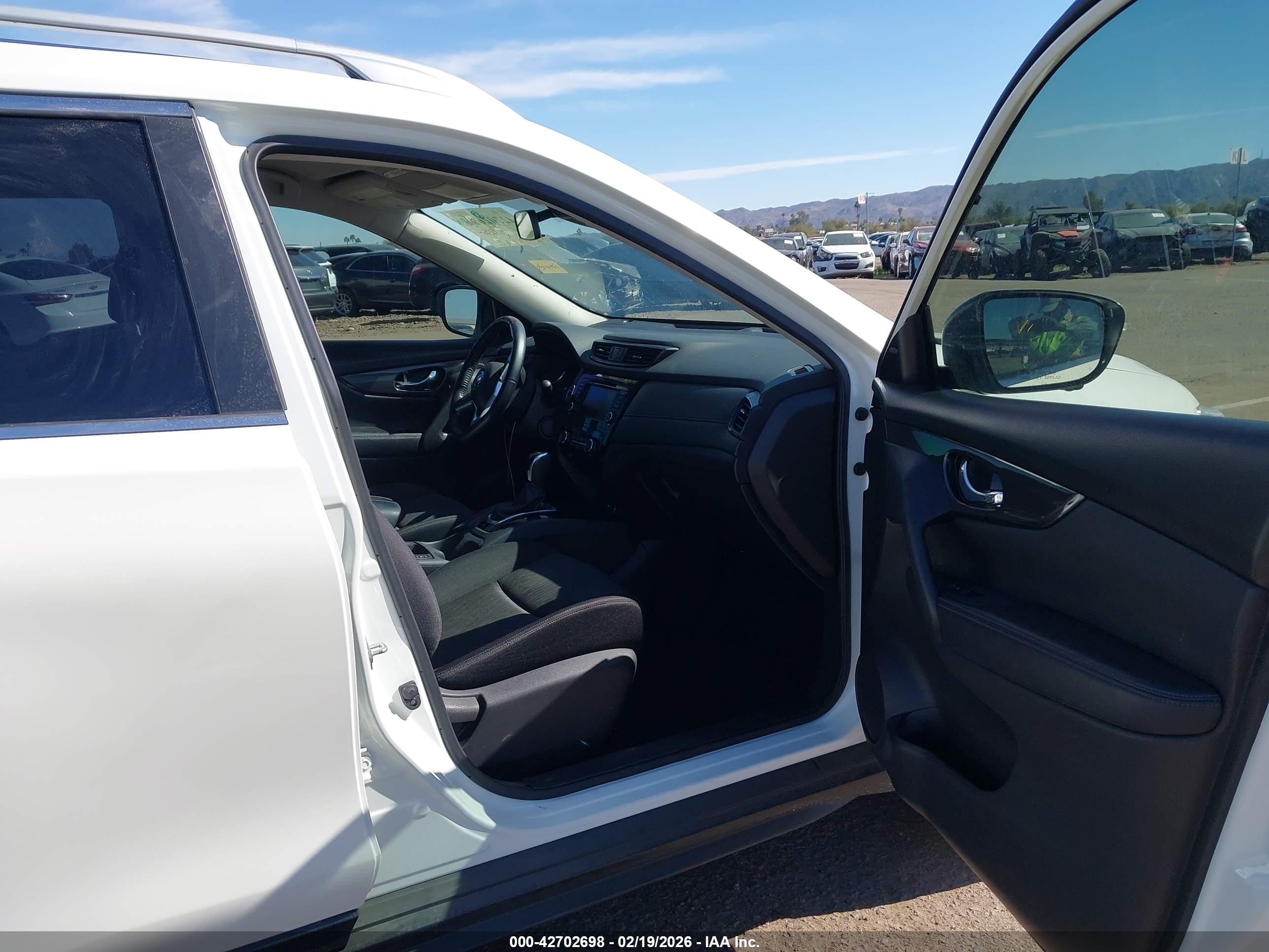 NISSAN ROGUE image 5