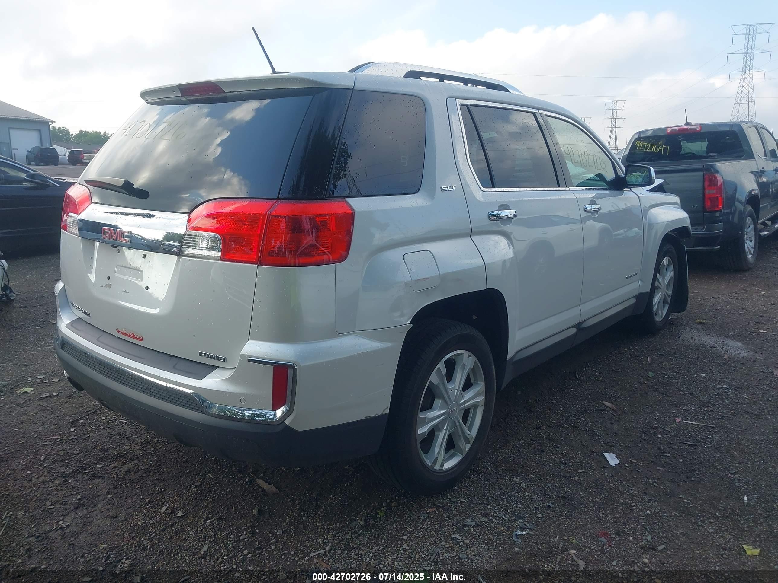 GMC TERRAIN image 4