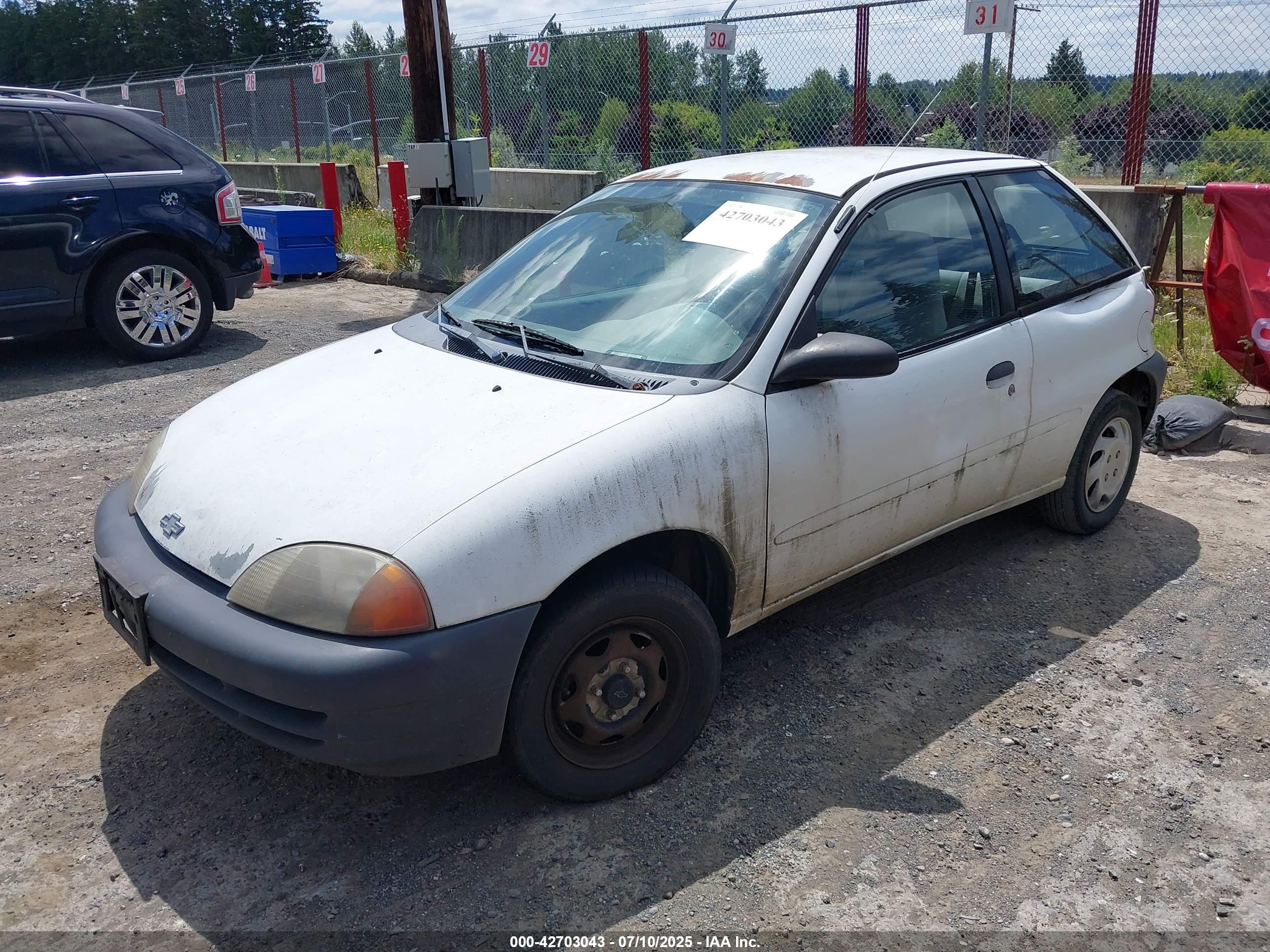 CHEVROLET METRO image 2