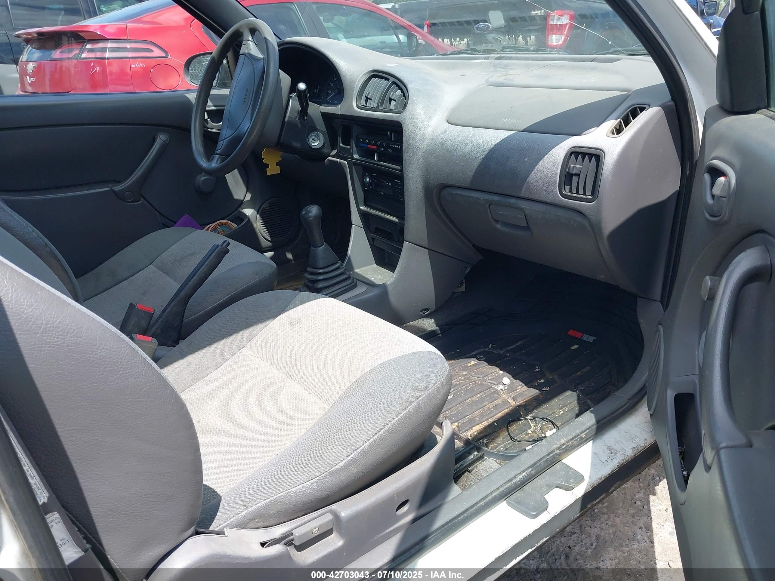 CHEVROLET METRO image 5