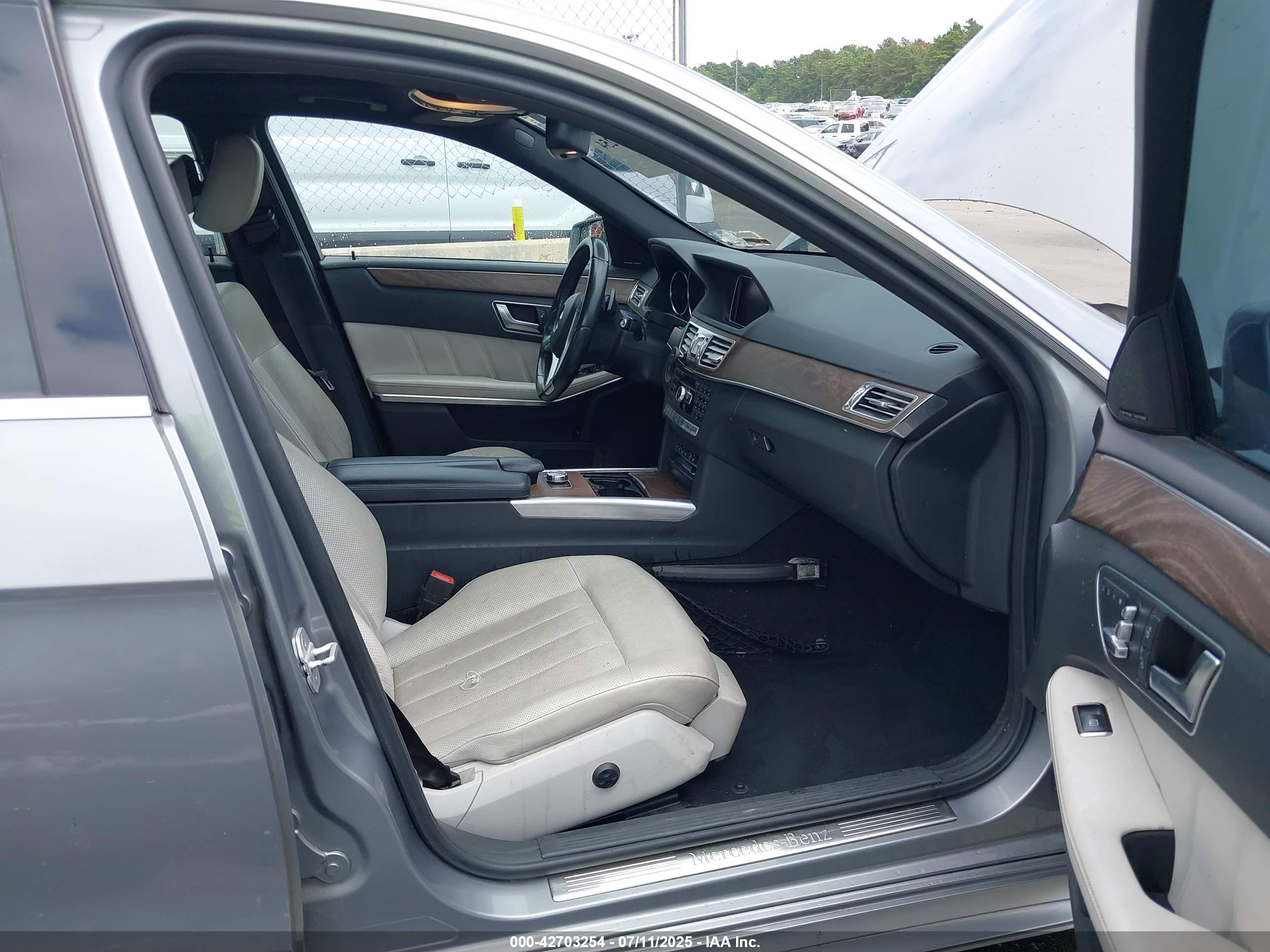 MERCEDES-BENZ E image 5