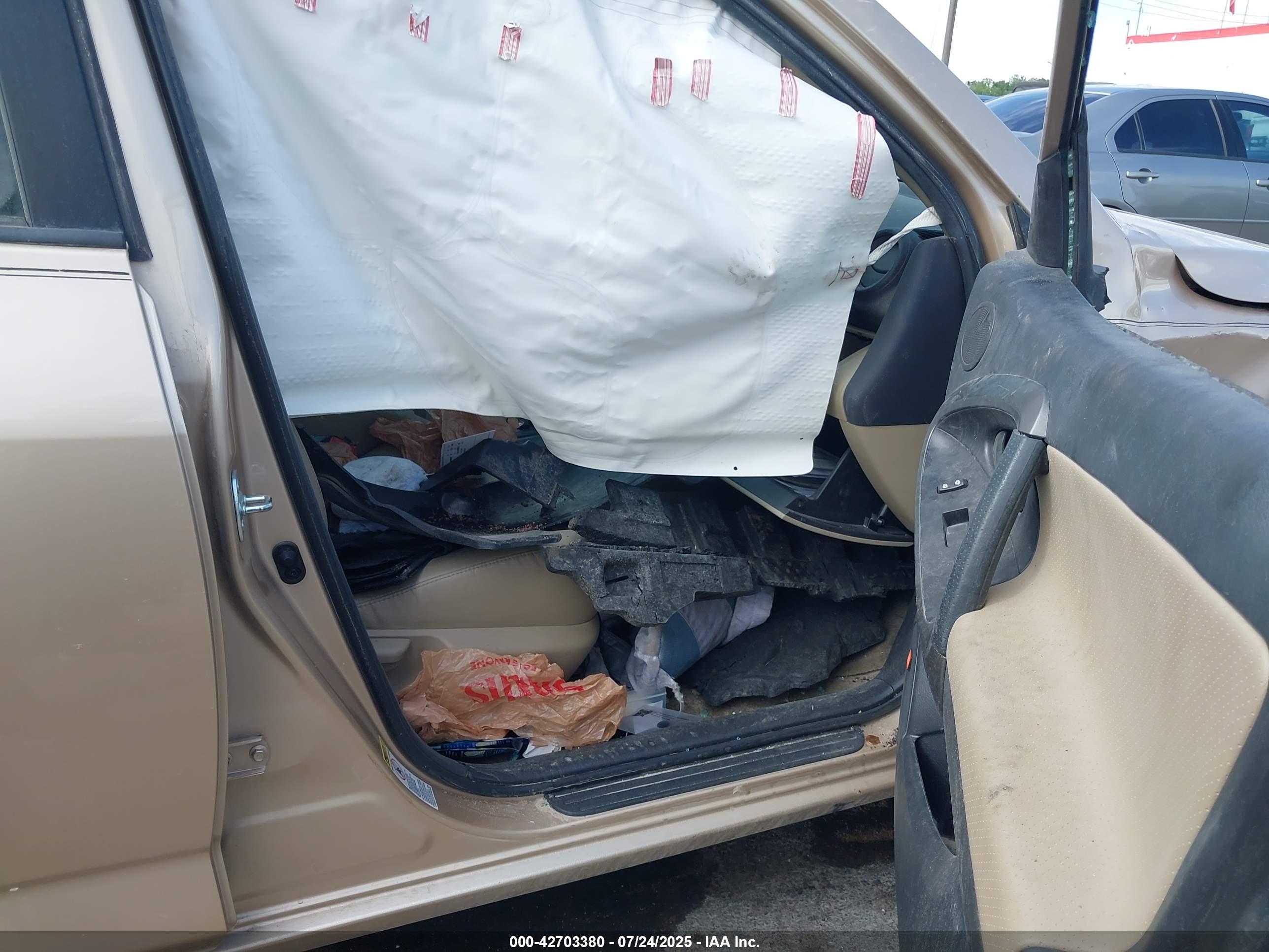 TOYOTA RAV4 image 5