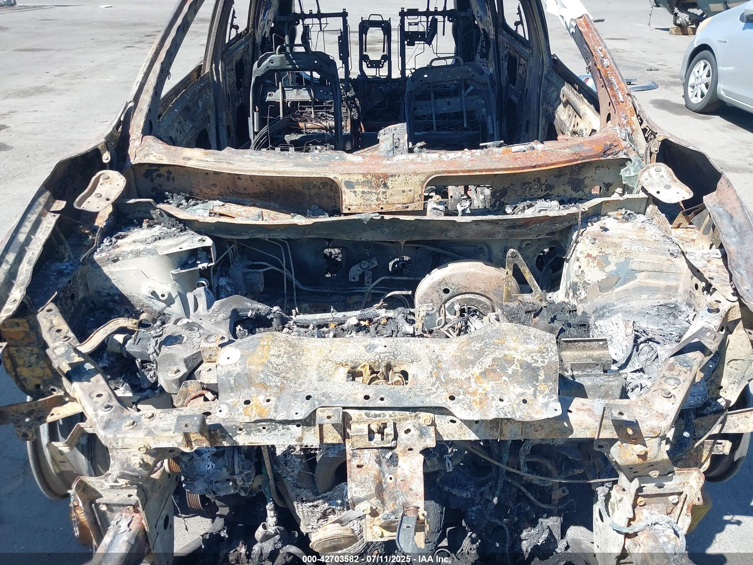 NISSAN ROGUE image 10