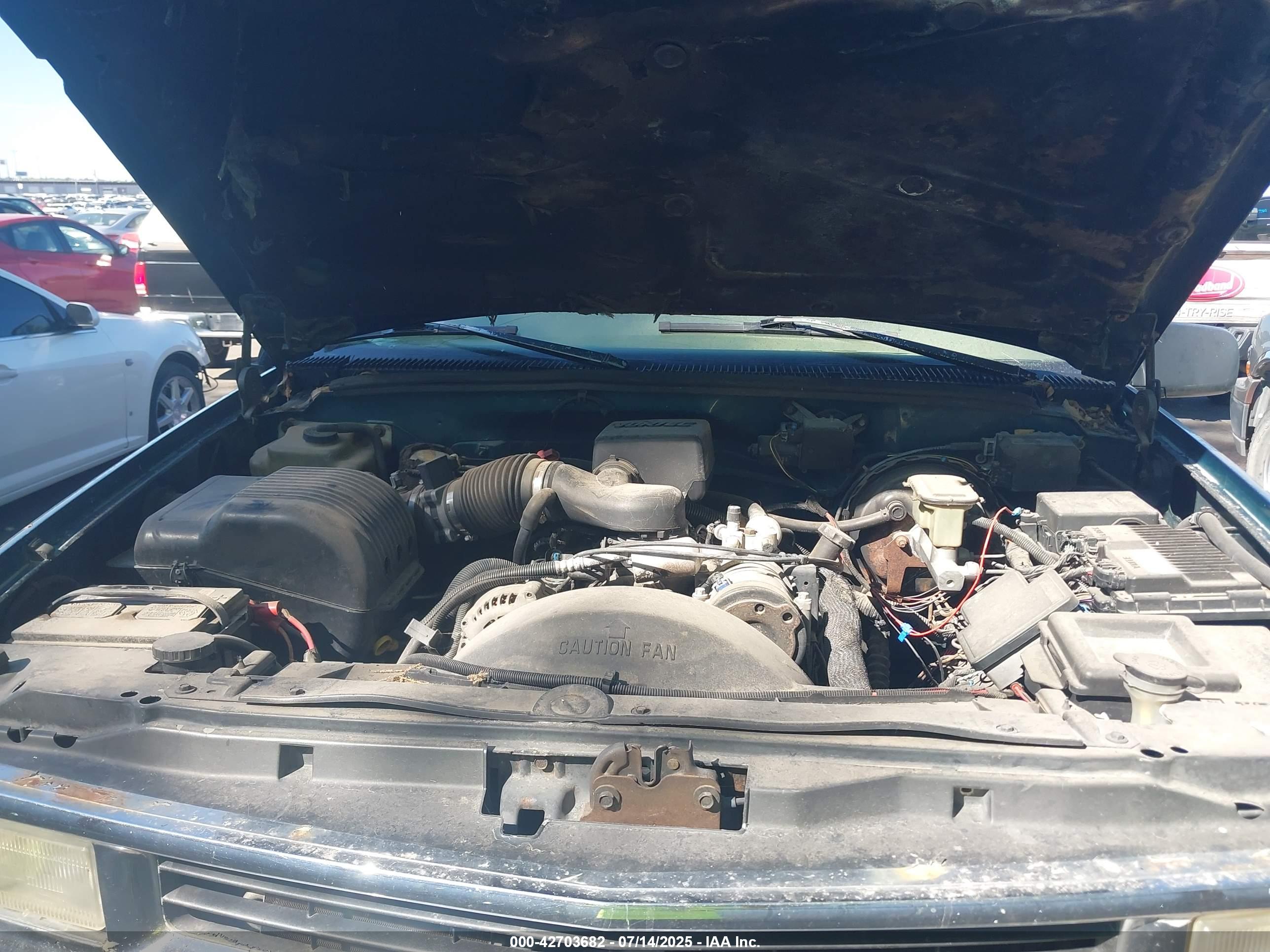 CHEVROLET TAHOE image 10