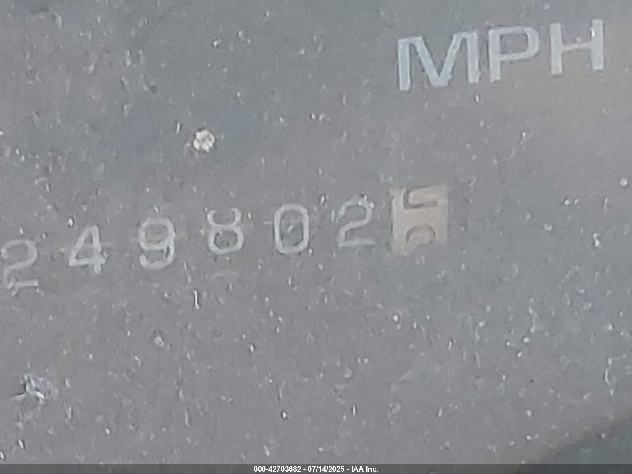 CHEVROLET TAHOE image 7