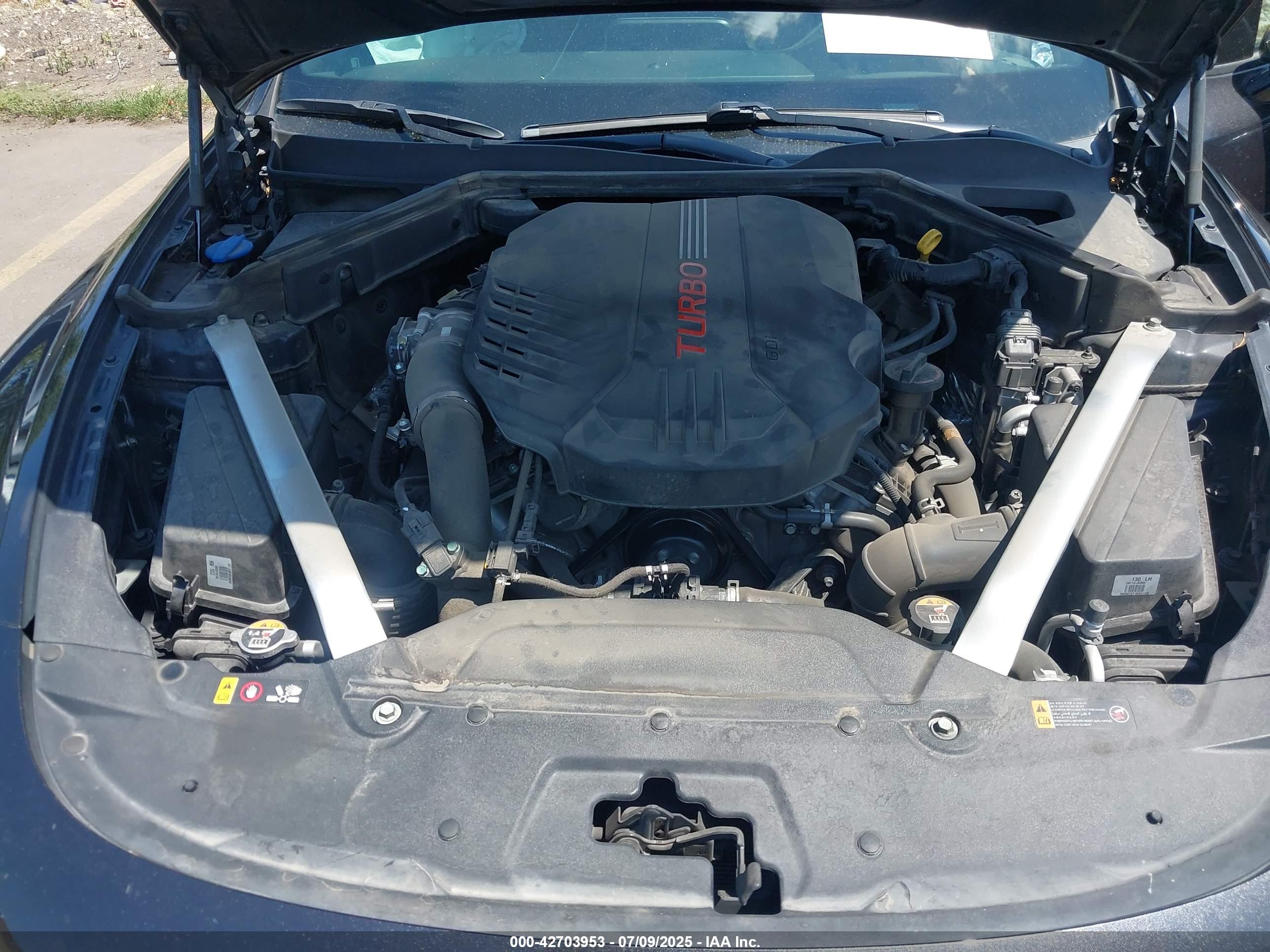 KIA STINGER image 10