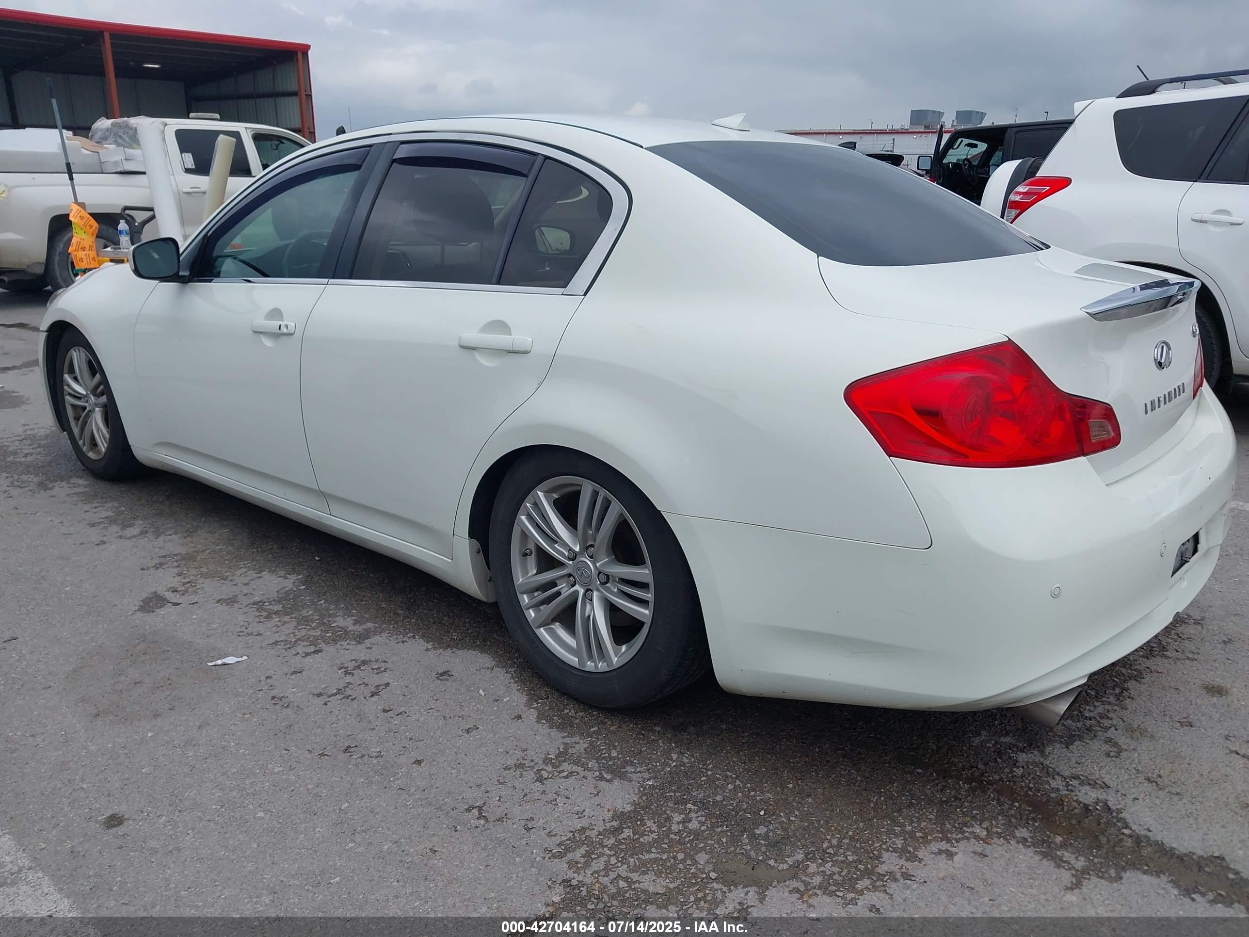 INFINITI G37X image 3