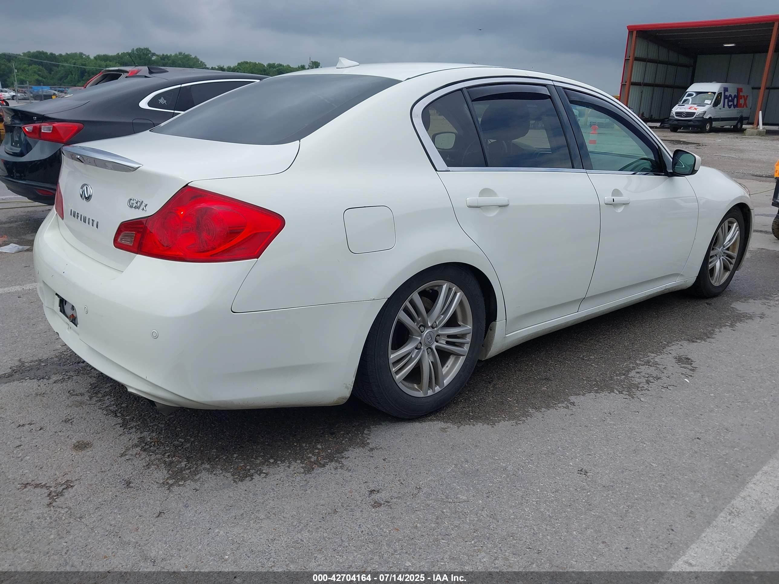 INFINITI G37X image 4