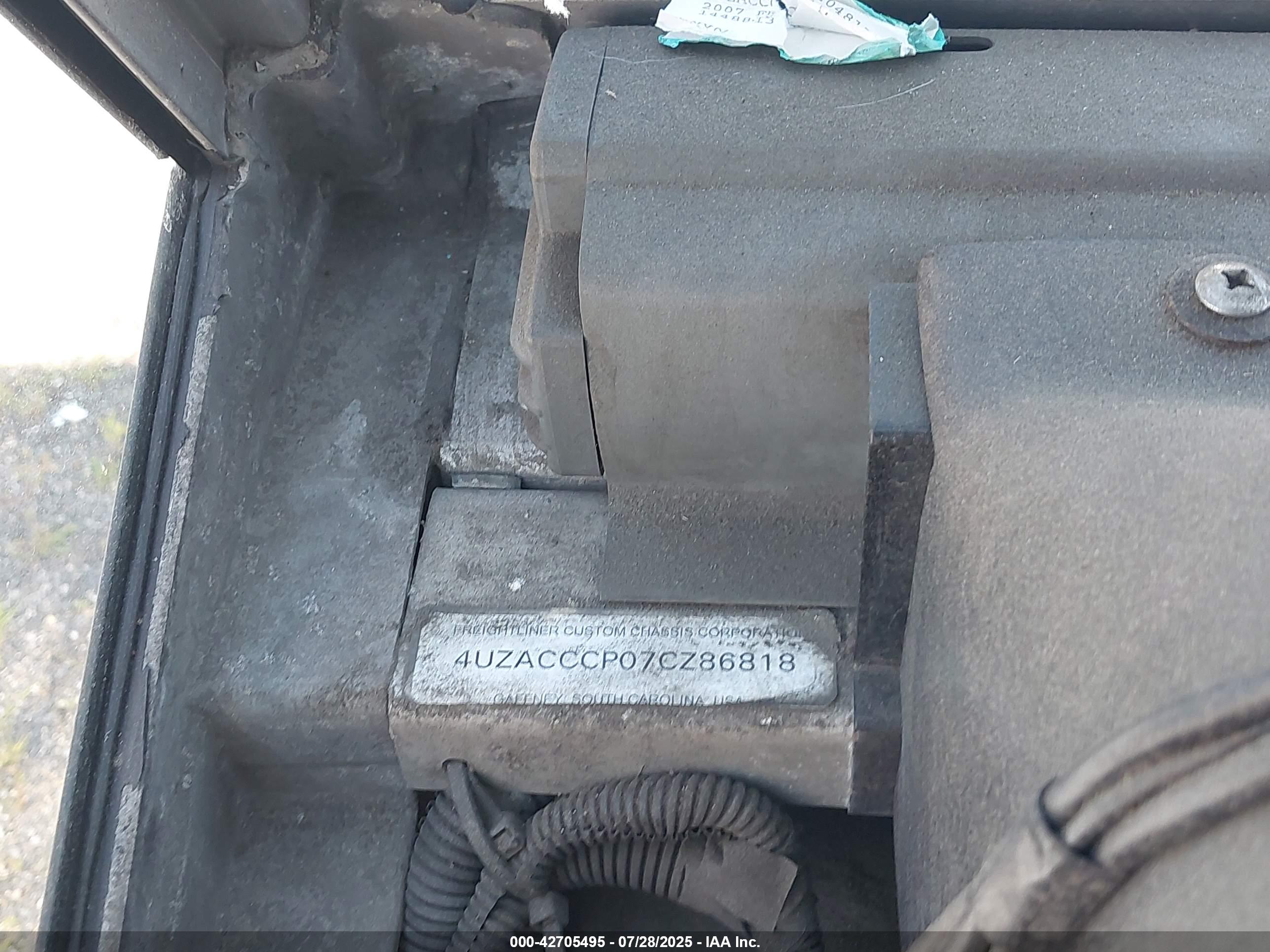 FREIGHTLINER CHASSIS image 9