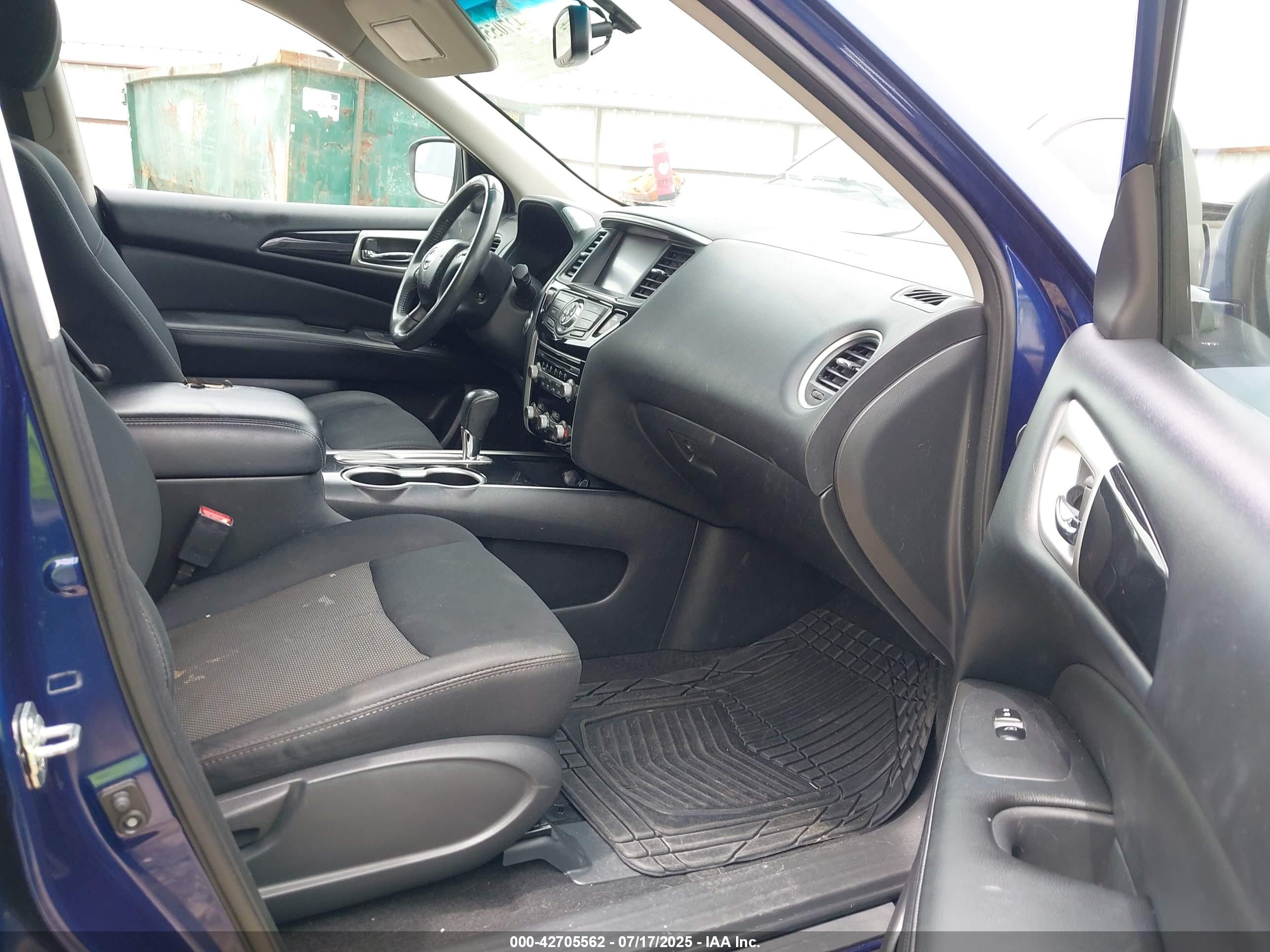 NISSAN PATHFINDER image 5
