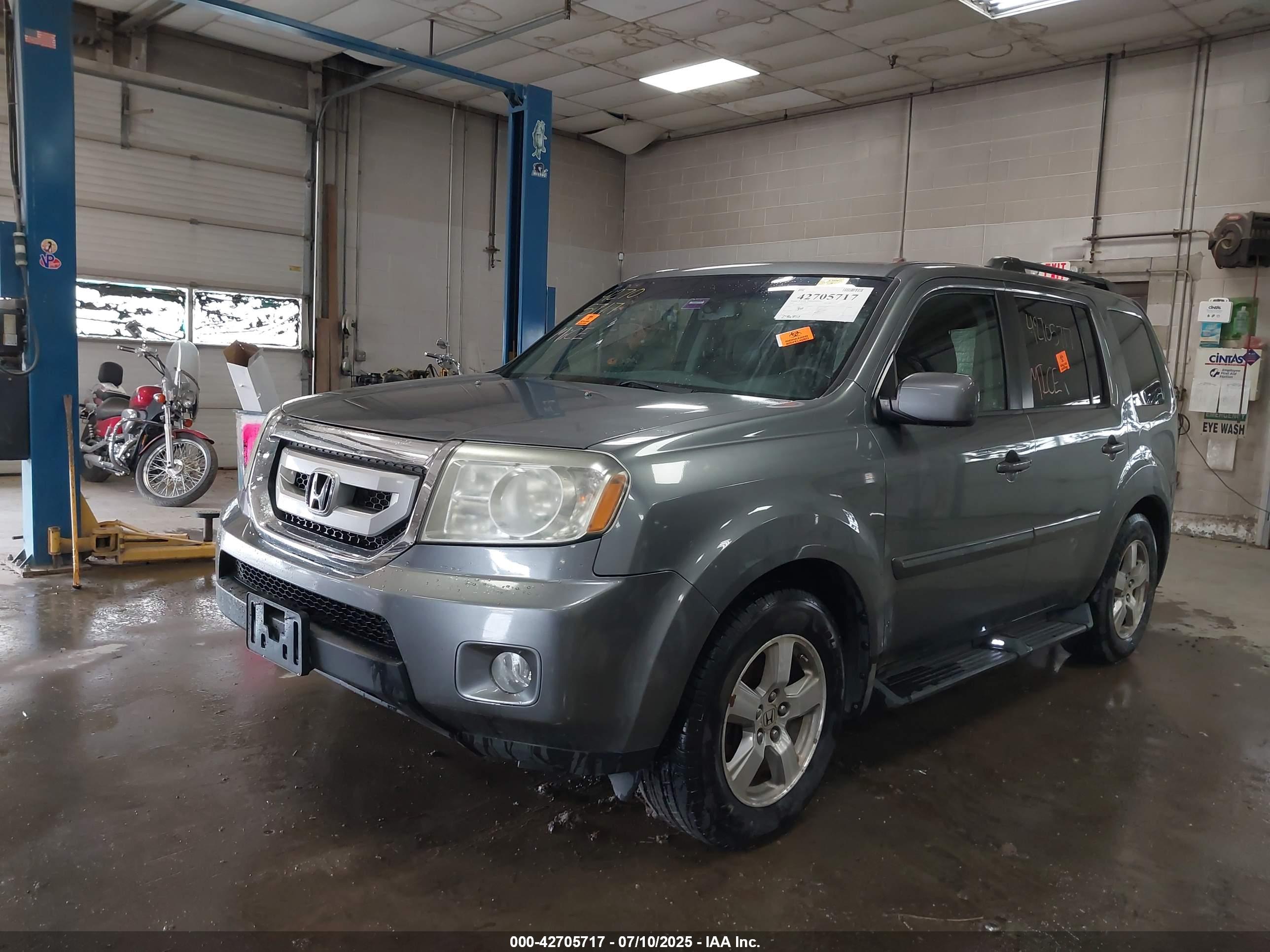 HONDA PILOT image 2